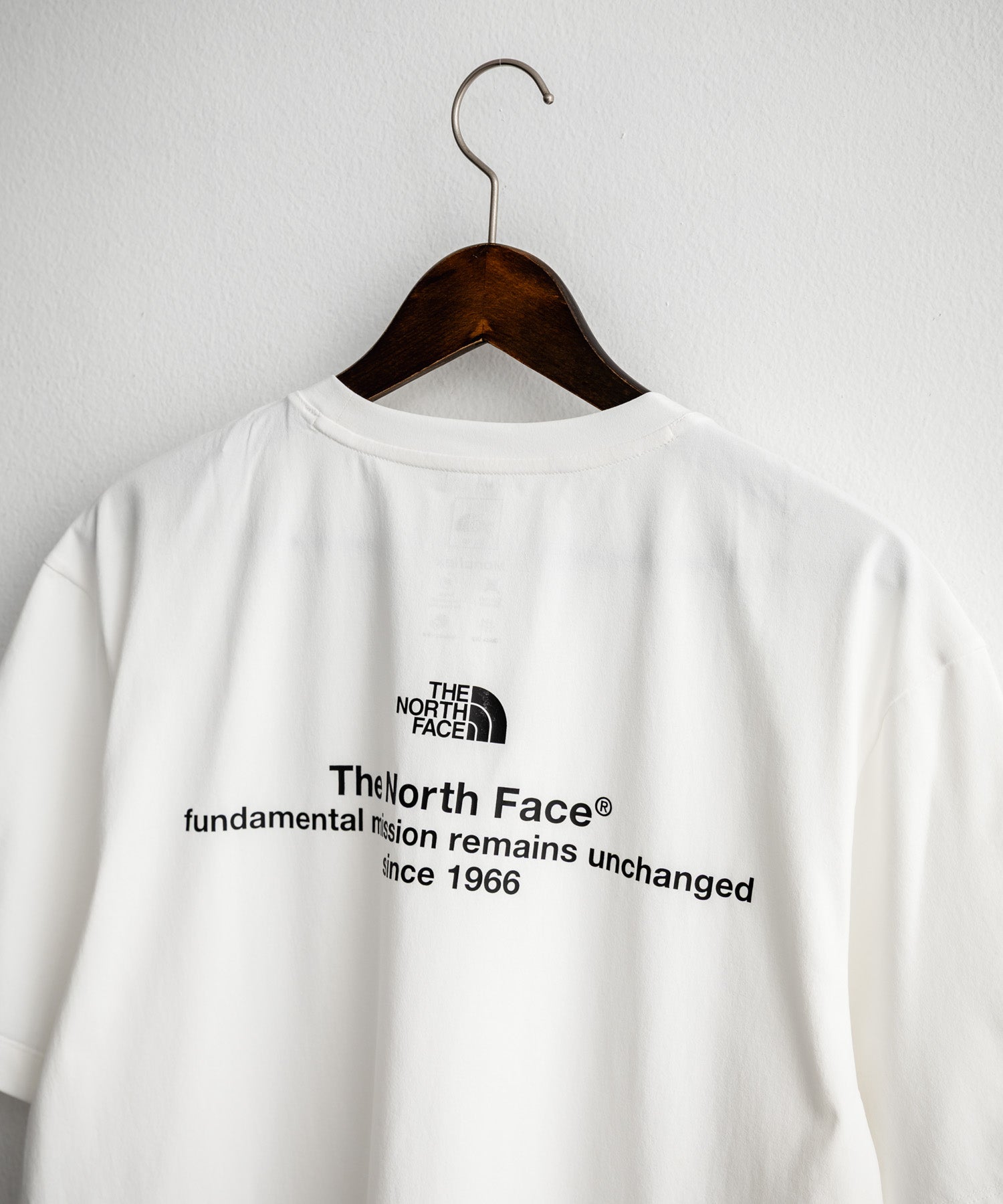 THE NORTH FACE ザ・ノースフェイス M'S MISSION S/S R/TEE レギュラーフィット半袖プリントTシャツ 15939