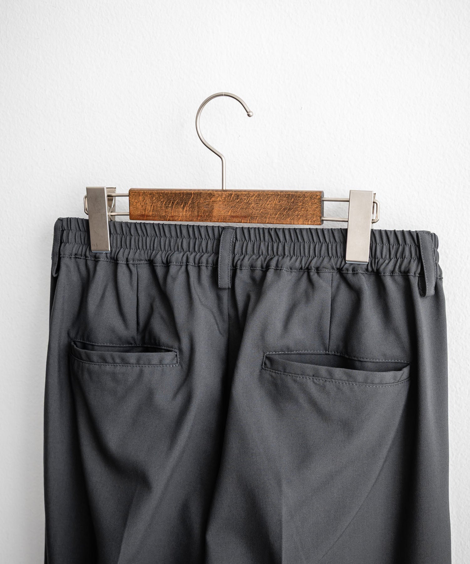 セミワイド2タックストレートスラックス 15248