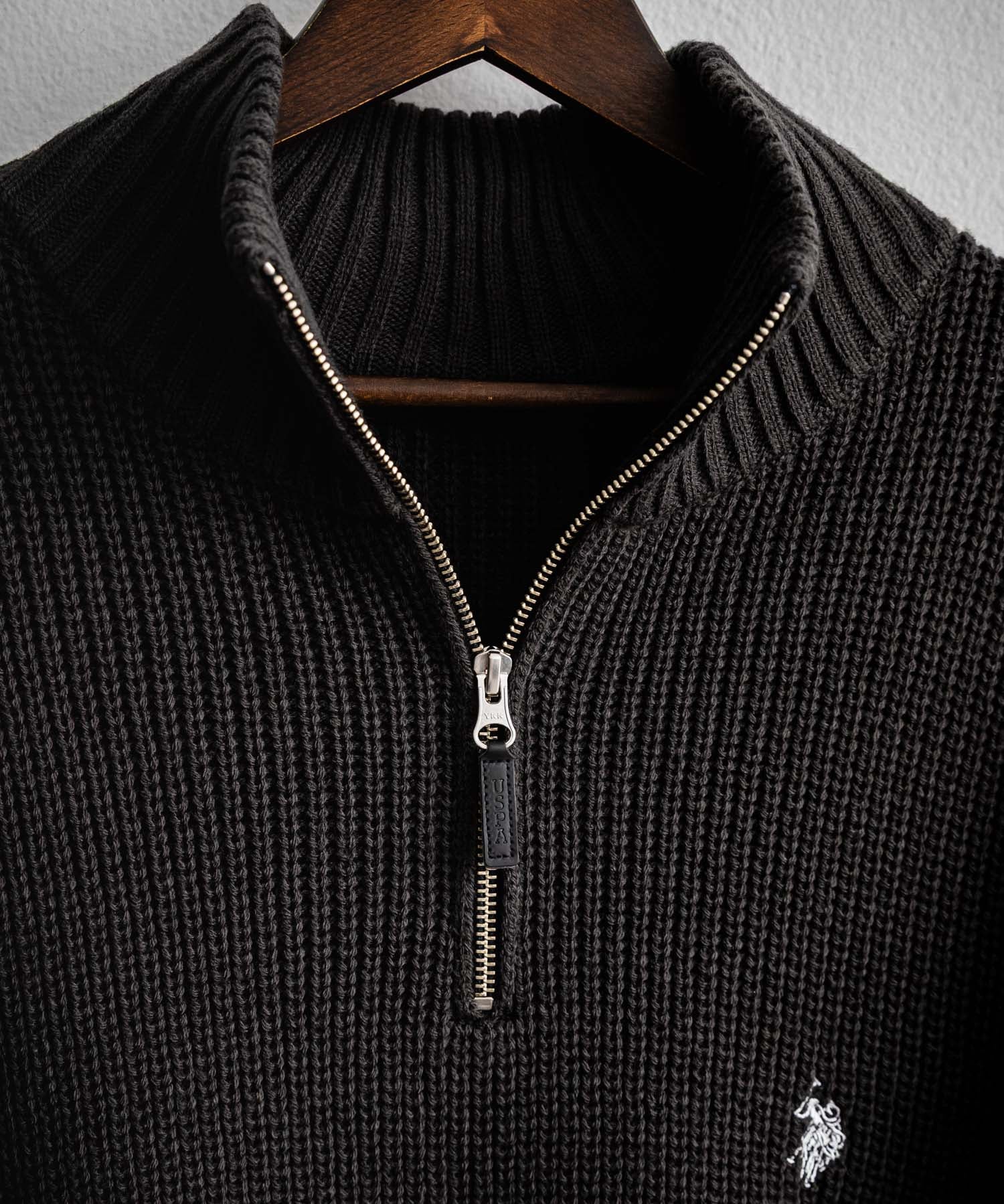 U.S. POLO ASSN. ユーエスポロアッスン 別注コラボ オーバーサイズワンポイントロゴ刺繍畦編みハーフジップ長袖ニットセーター 14769
