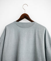 Audience オーディエンス ピグメントUSAコットン16/-天竺8.45オンス胸ポケット付きサイドスリットボクシーAラインビッグTシャツ AUD6626 14776