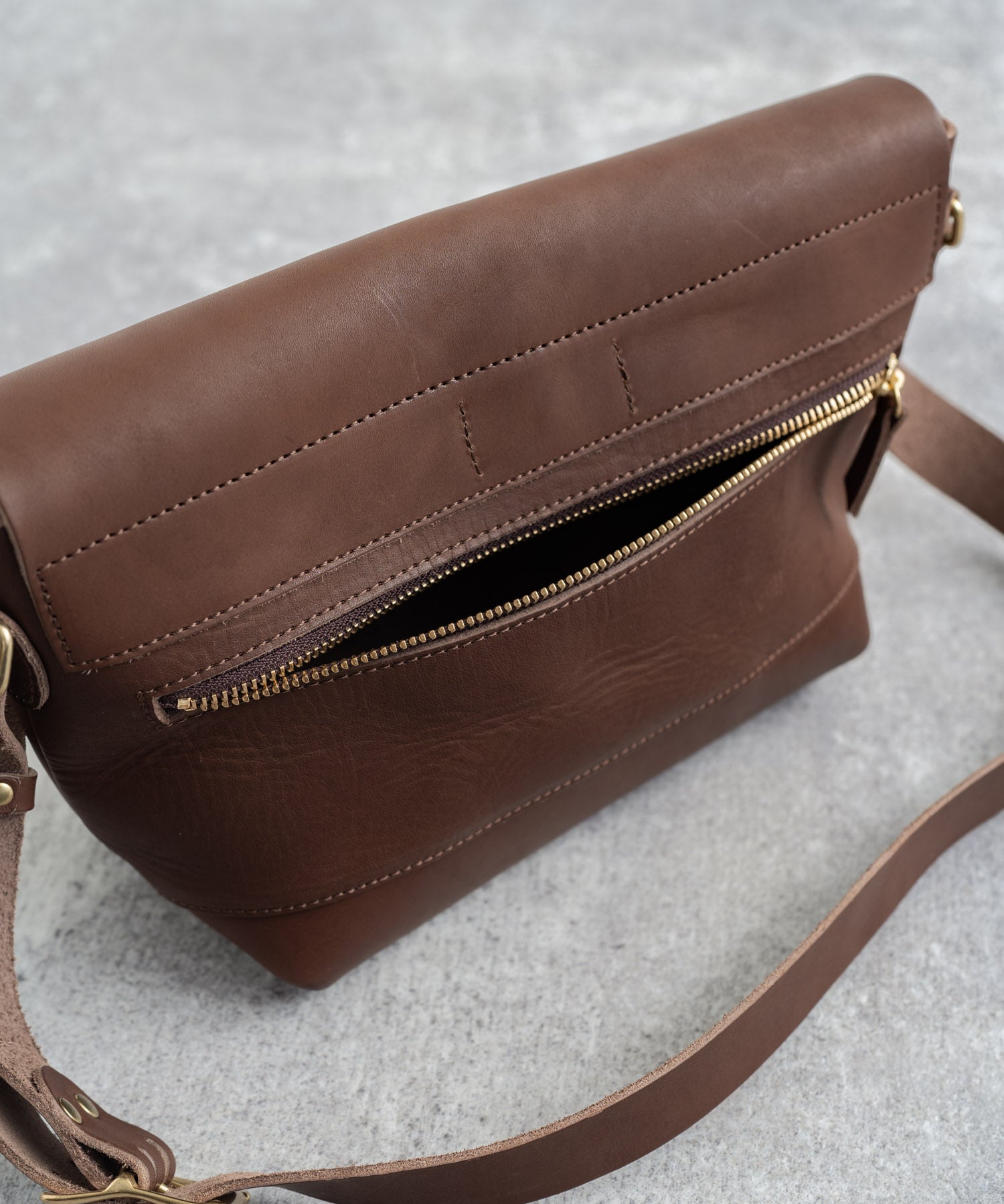 Butler Verner Sails バトラーバーナーセイルズ 日本製 国産本ヌメ革ショルダーバッグ JA-0918-3 1900