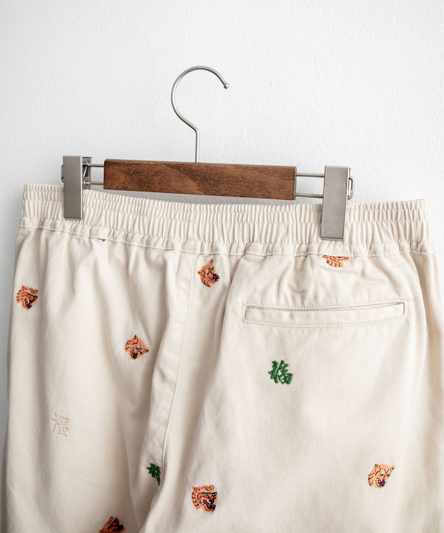HOUSTON TWILL ALLOVER EMB EASY PANTS コットンツイル総柄刺繍イージーテーパードチノパンツ 16178
