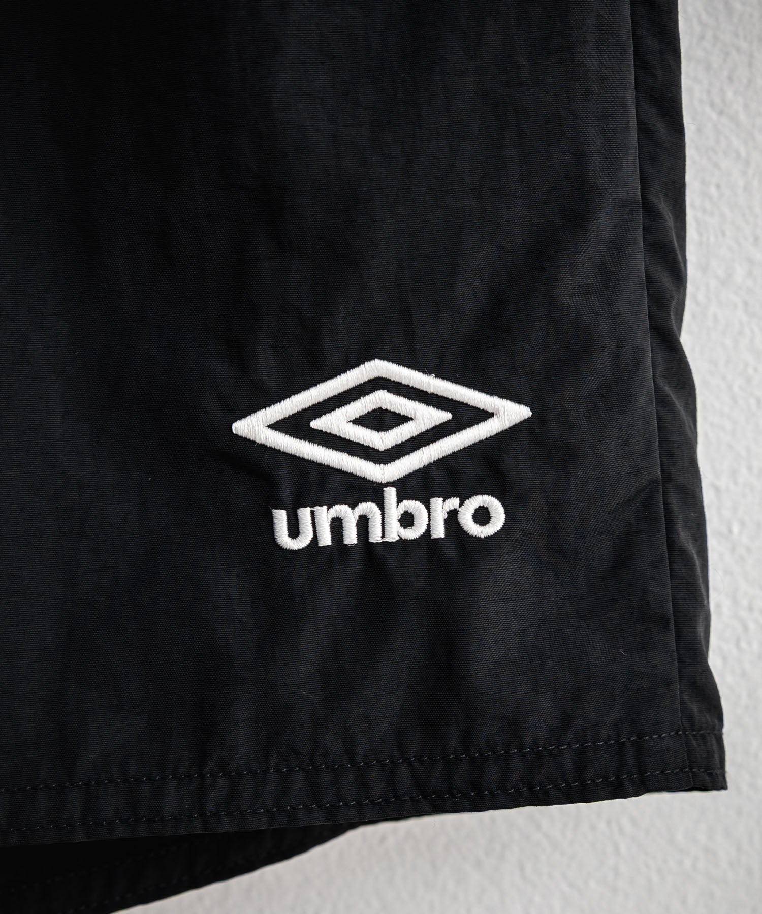 UMBRO アンブロ 別注コラボ ワンポイントロゴ刺繍ナイロンショートパンツ/ハーフパンツ セットアップ可能