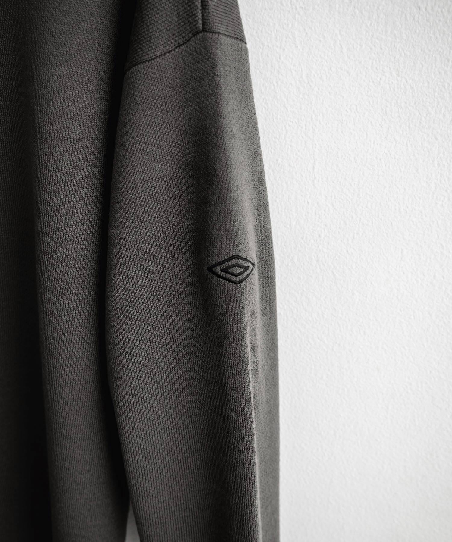 UMBRO アンブロ 別注コラボ オーバーサイズワンポイントロゴ刺繍クルーネックアクリルニットセーター 14945