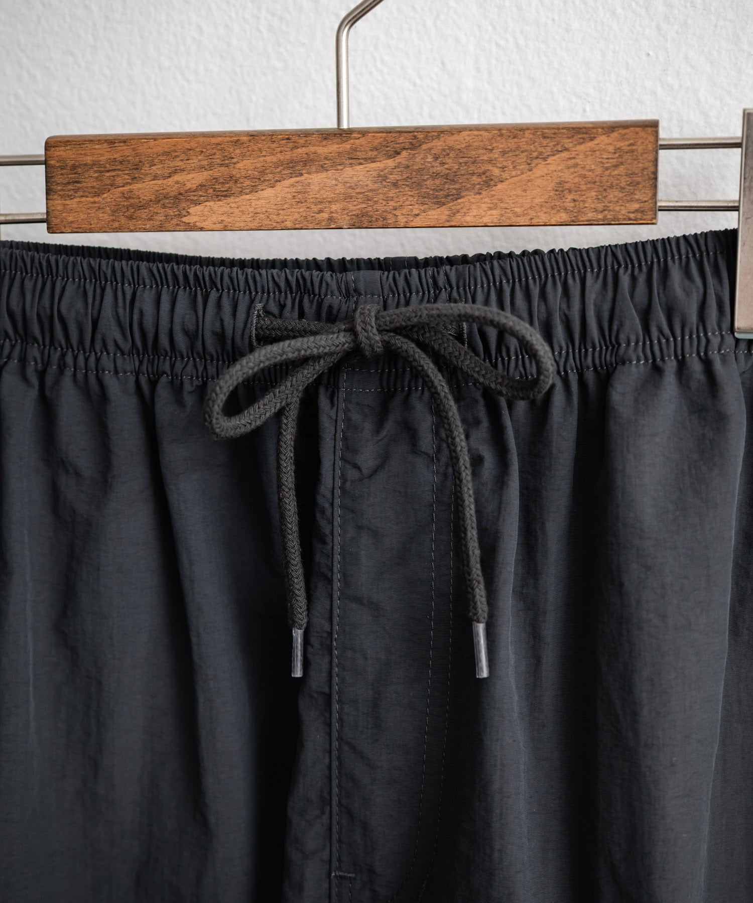 UMBRO アンブロ 別注コラボ 膝下丈 ワンポイントロゴ刺繍ナイロンワイドカーゴハーフパンツ 15348