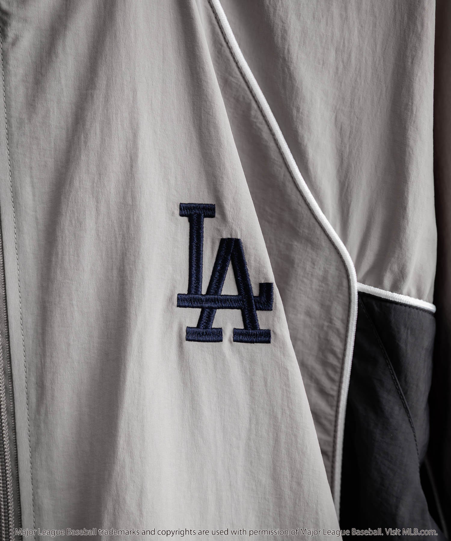 MLB メジャーリーグベースボール NYY LAD SD 別注 オーバーサイズ ナイロントラックジャケット/ワンポイントロゴ刺繍スタンドネックブルゾン 16321