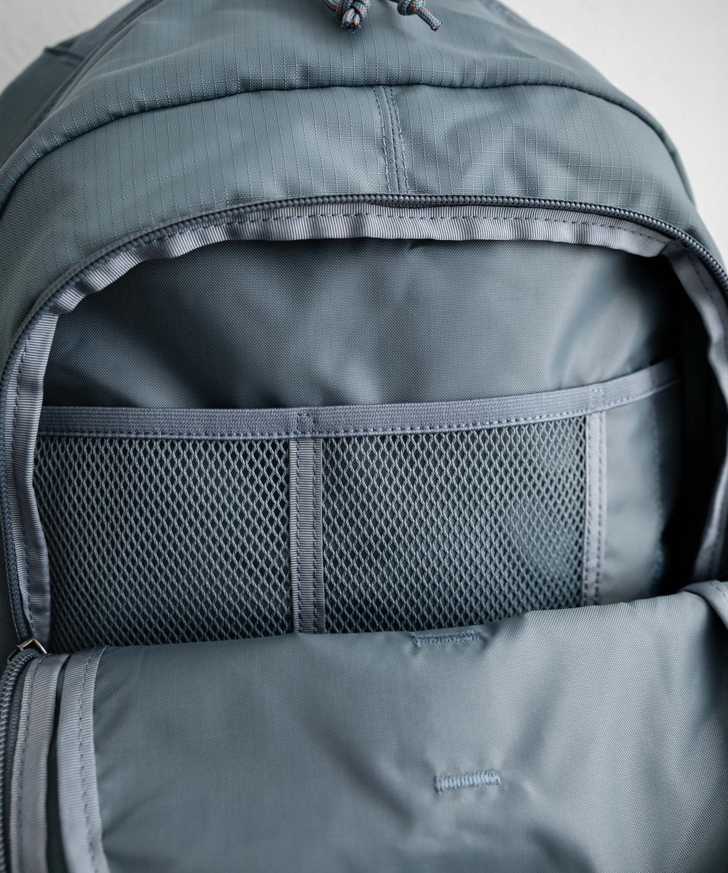 Patagonia パタゴニア REFUGIO DAY PACK 26L A4収納可能大容量リュック/バックパック 16148