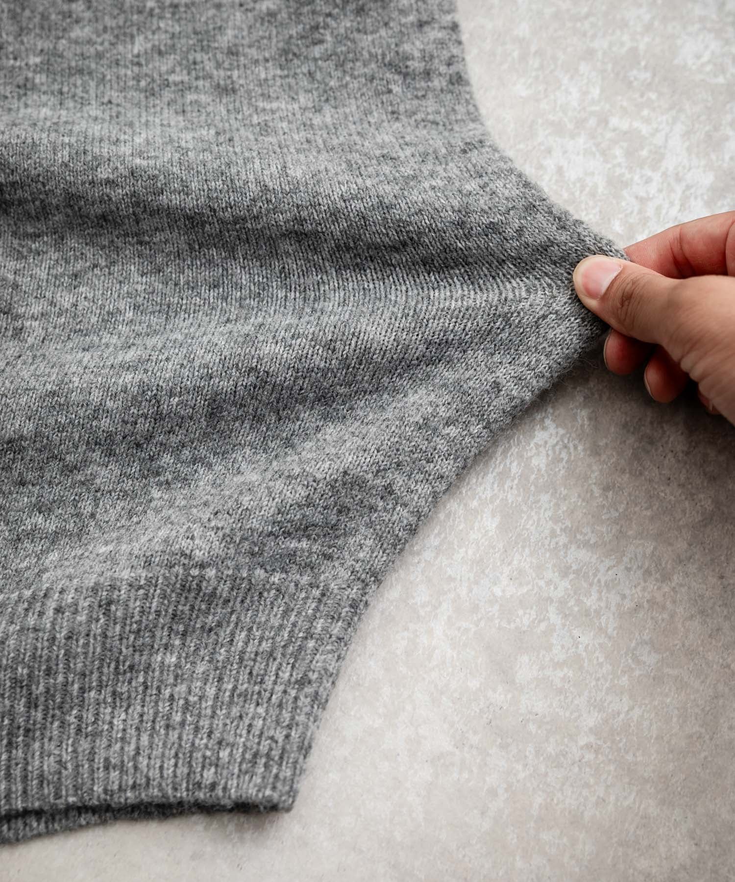 オーバーサイズ5Gウール混天竺ショート丈クルーネックニットセーター 15192