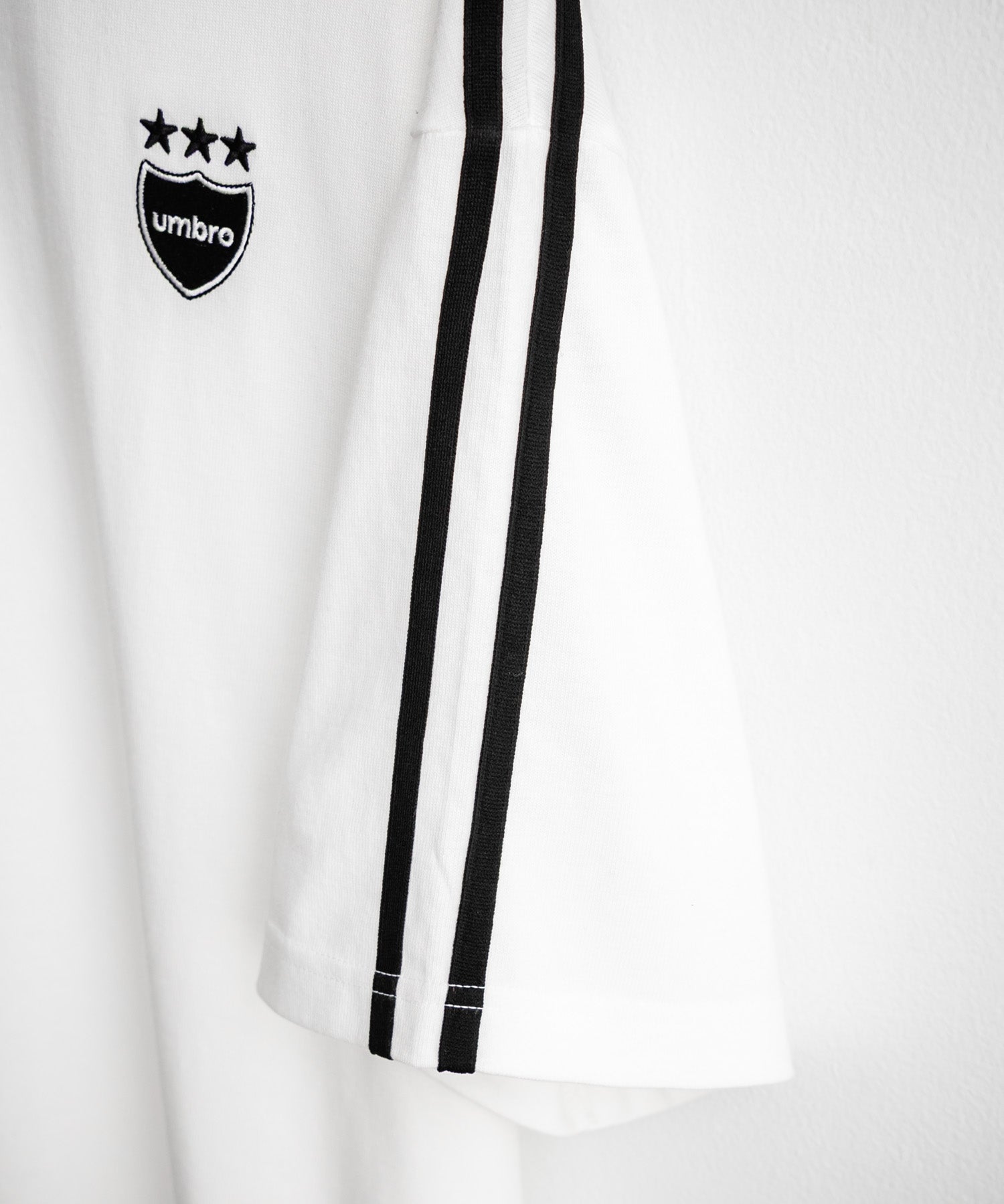 UMBRO アンブロ 別注コラボ オーバーサイズサイドライントラックワンポイントロゴ刺繍クルーネック半袖Tシャツ