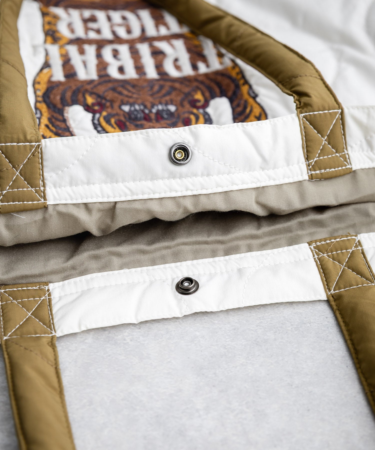 KRIFF MAYER クリフメイヤー スーベニア刺繍TOTE BAG/ひょうたん型キルティングナイロントートバッグ Z2615128 16466