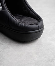 【SUBU/スブ】 サンダル F-line/ワンポイントロゴ刺繍モックシューズスリッポンスリッパ 15384