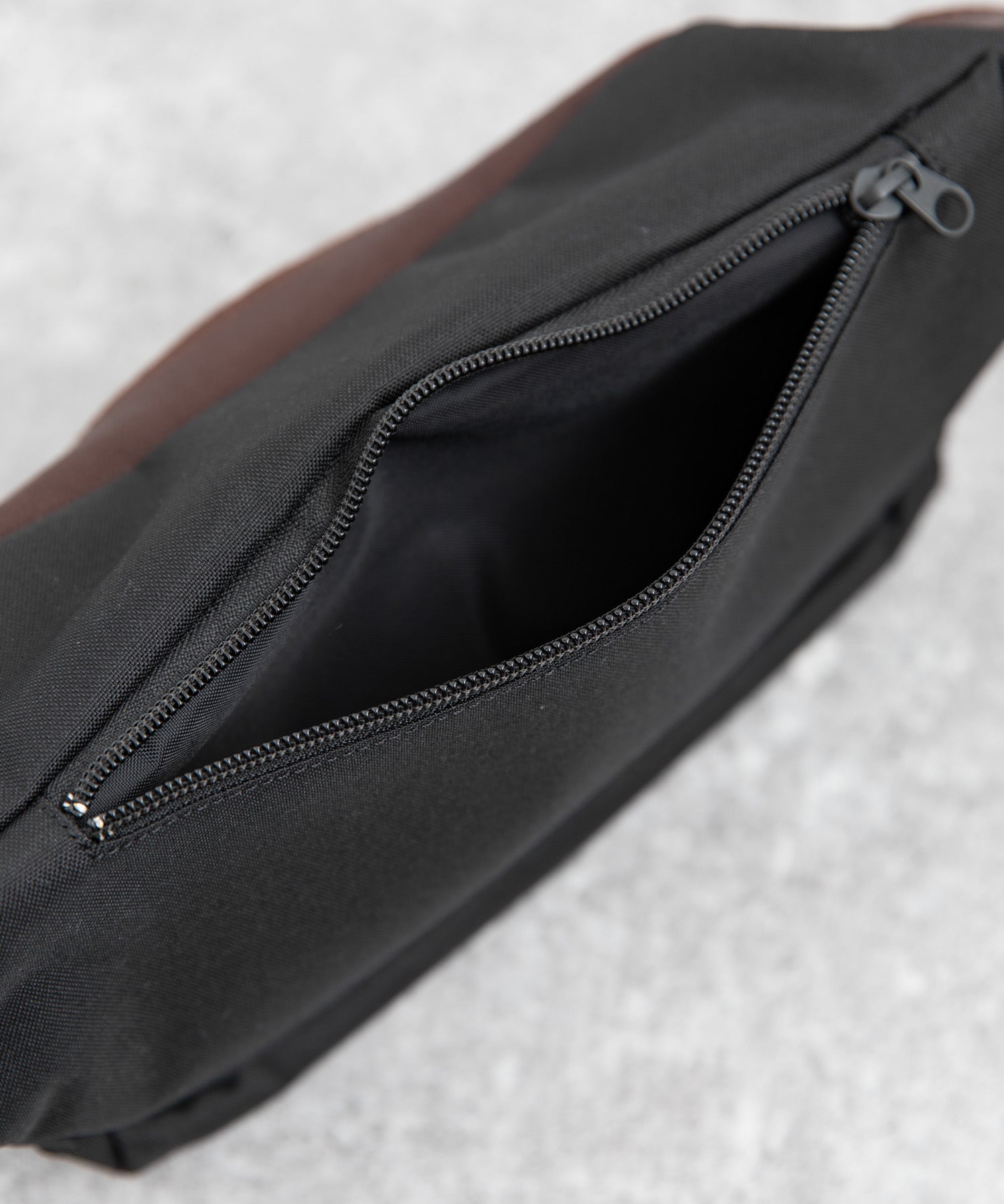 Butler Verner Sails バトラーバーナーセイルズ 日本製 国産コーデュラ本革付属ヒップバッグ JA-1225 6126