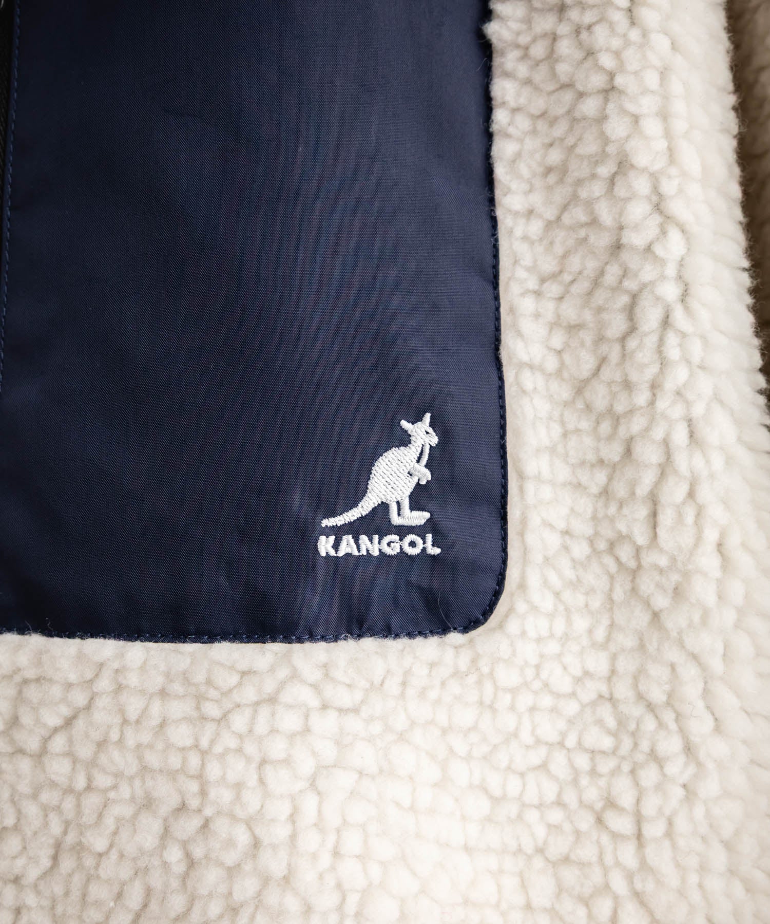 KANGOL カンゴール 別注コラボ オーバーサイズワンポイントロゴ刺繍シープボアフリースジャケット/ブルゾン 15987