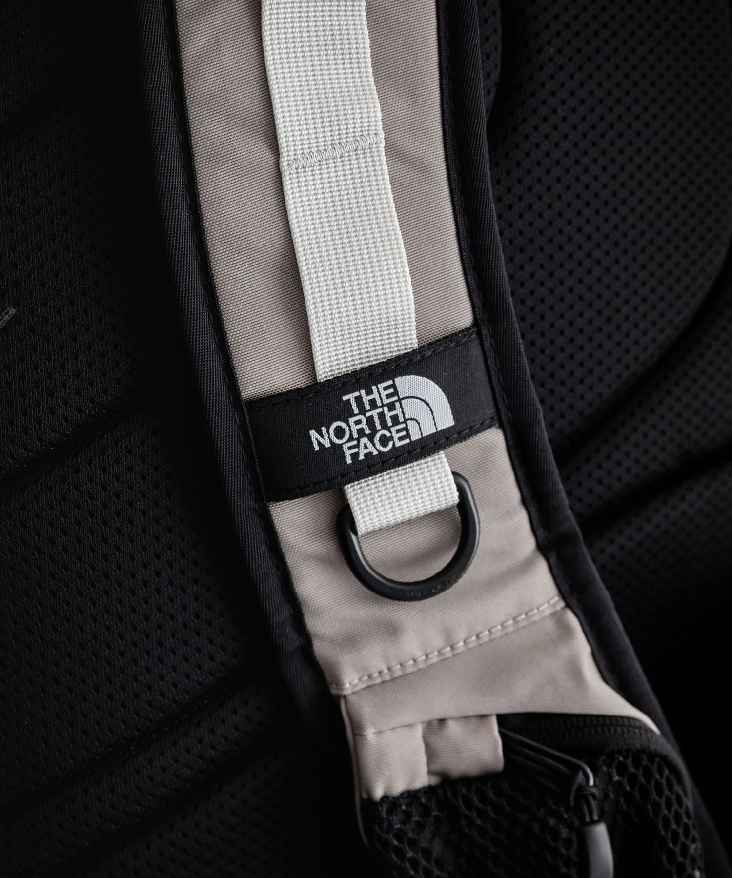 THE NORTH FACE ザ・ノースフェイス HOT SHOT SLING ホットショットスリングバッグ A4収納ワンショルダーバッグ 16389