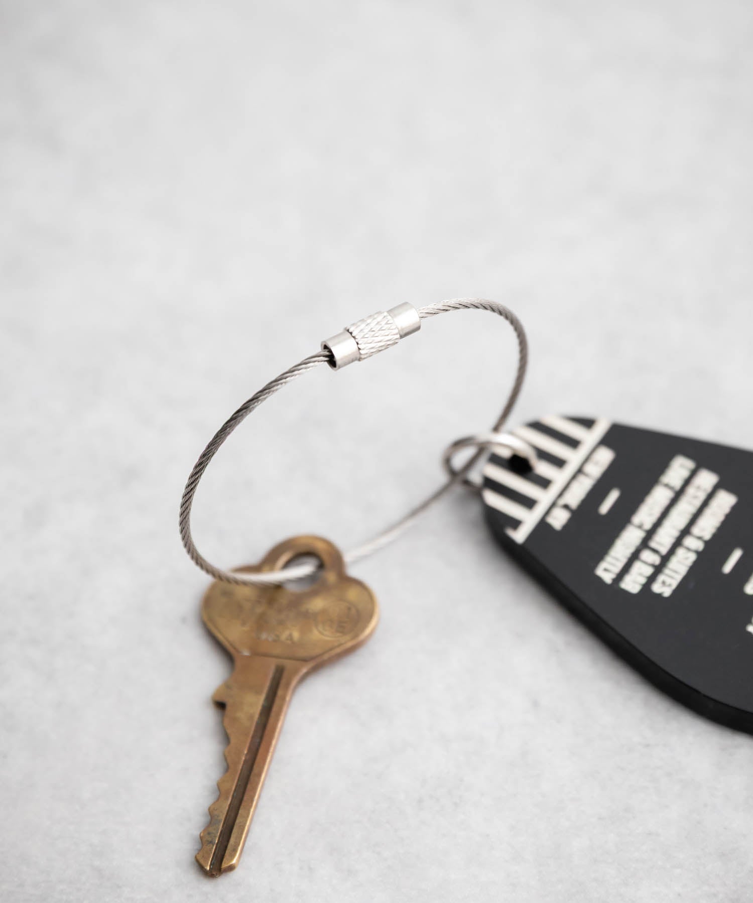 Butler Verner Sails 日本製 CHECK IN KEY TAG ワイヤーリングアクリルキーホルダー JA-3088 16239