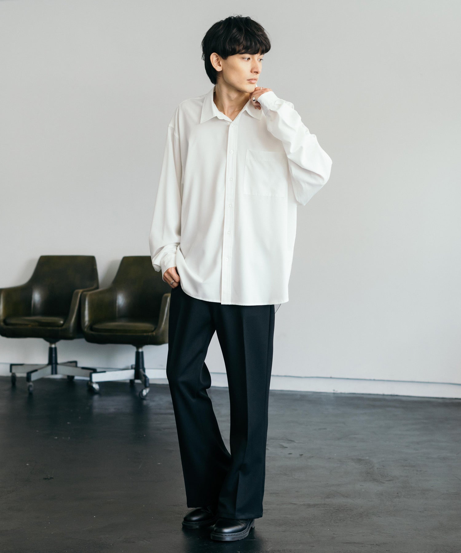 TRストレッチ センタープレス ブーツカットフレアスラックスパンツ 美