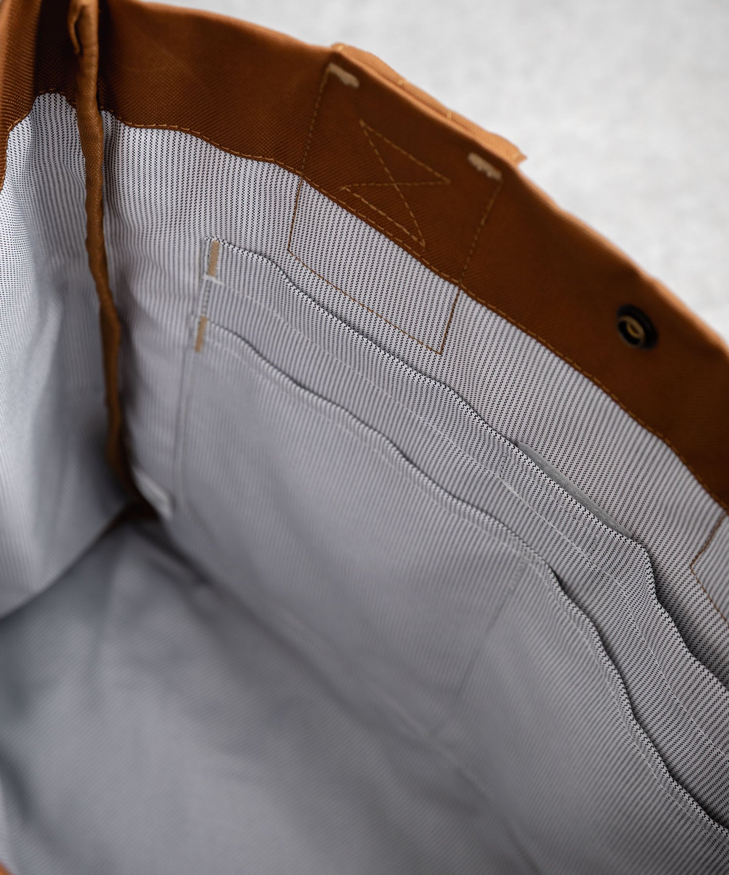 Carhartt カーハート バーティカルスナップ縦型トートバッグ 15641