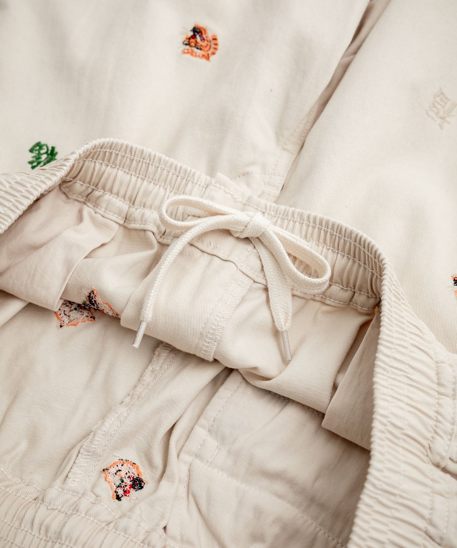 HOUSTON TWILL ALLOVER EMB EASY PANTS コットンツイル総柄刺繍イージーテーパードチノパンツ 16178
