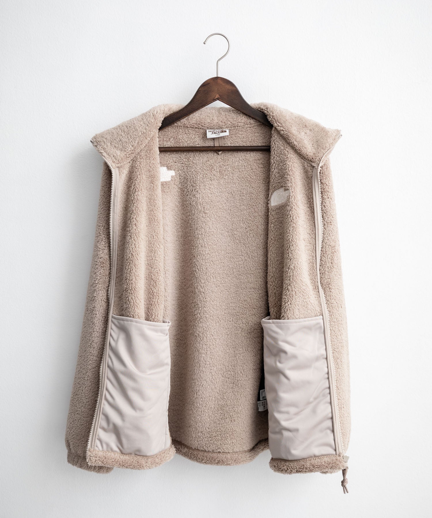 日本未展開モデル THE NORTH FACE WHITE LABEL COMFY ALPHA FLEECE ZIP UP ザ・ノースフェイス ホワイトレーベル ワンポイントロゴ刺繍スタンドカラーシャギーボアフリースジャケット 16563