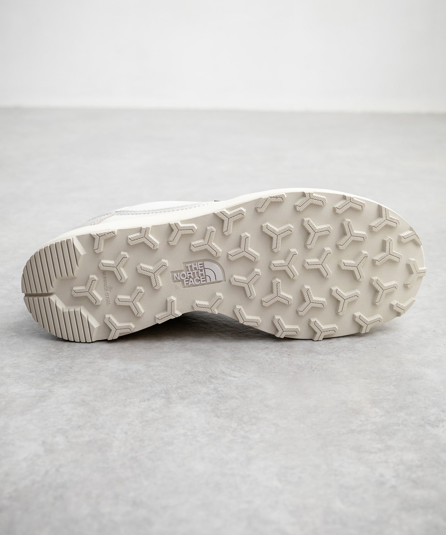 THE NORTH FACE DOME レースアップスニーカー ランニングシューズ	15381