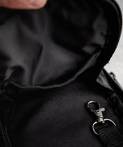 Carhartt カーハート Crossbody Zip Bag 縦型クロスボディバッグ/ワンポイントロゴ斜め掛けショルダーバッグ 15535