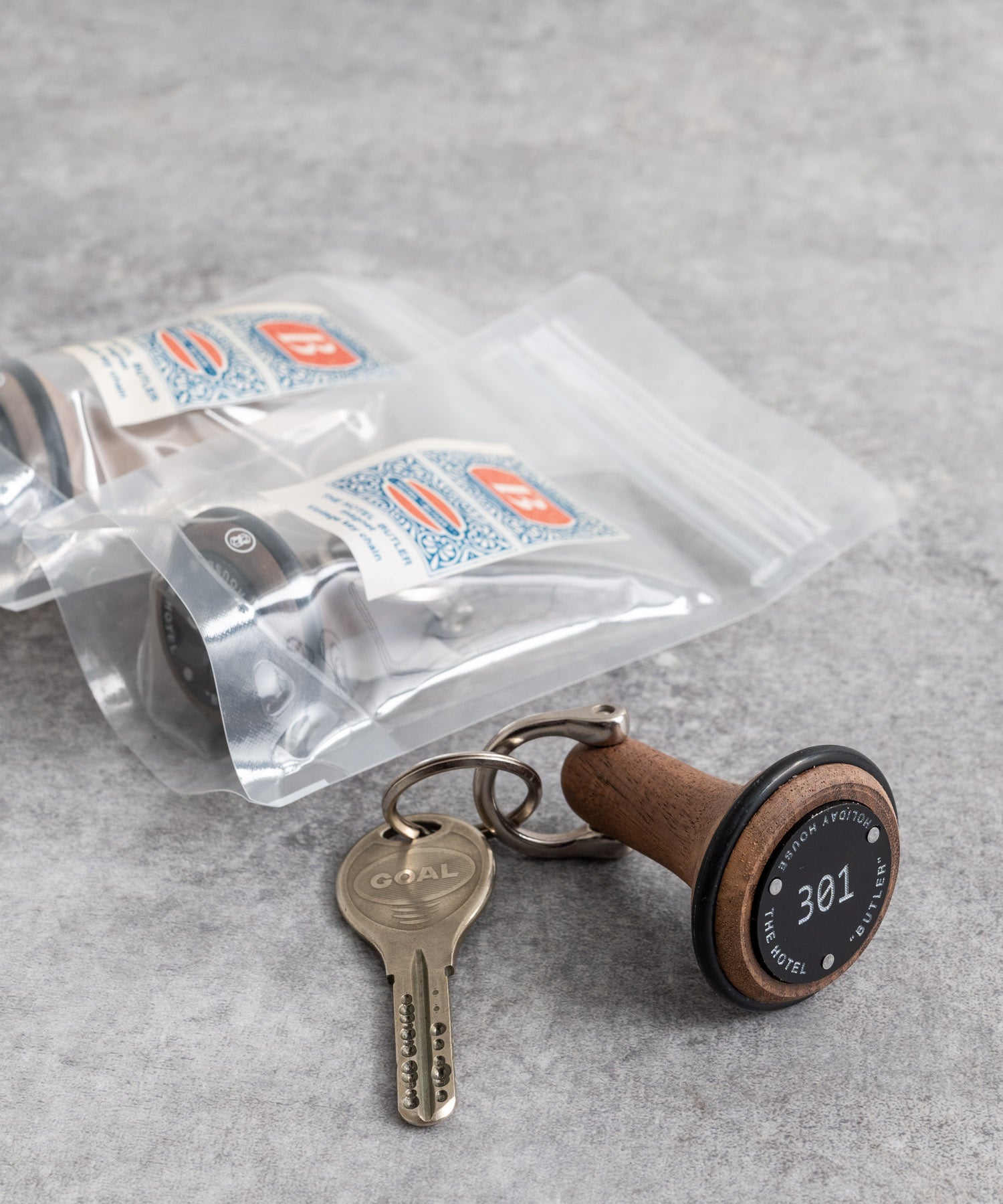 Butler Verner Sails バトラーバーナーセイルズ 日本製 国産 WALNUT THE HOTEL KEY HOLDER JW-2579 12337