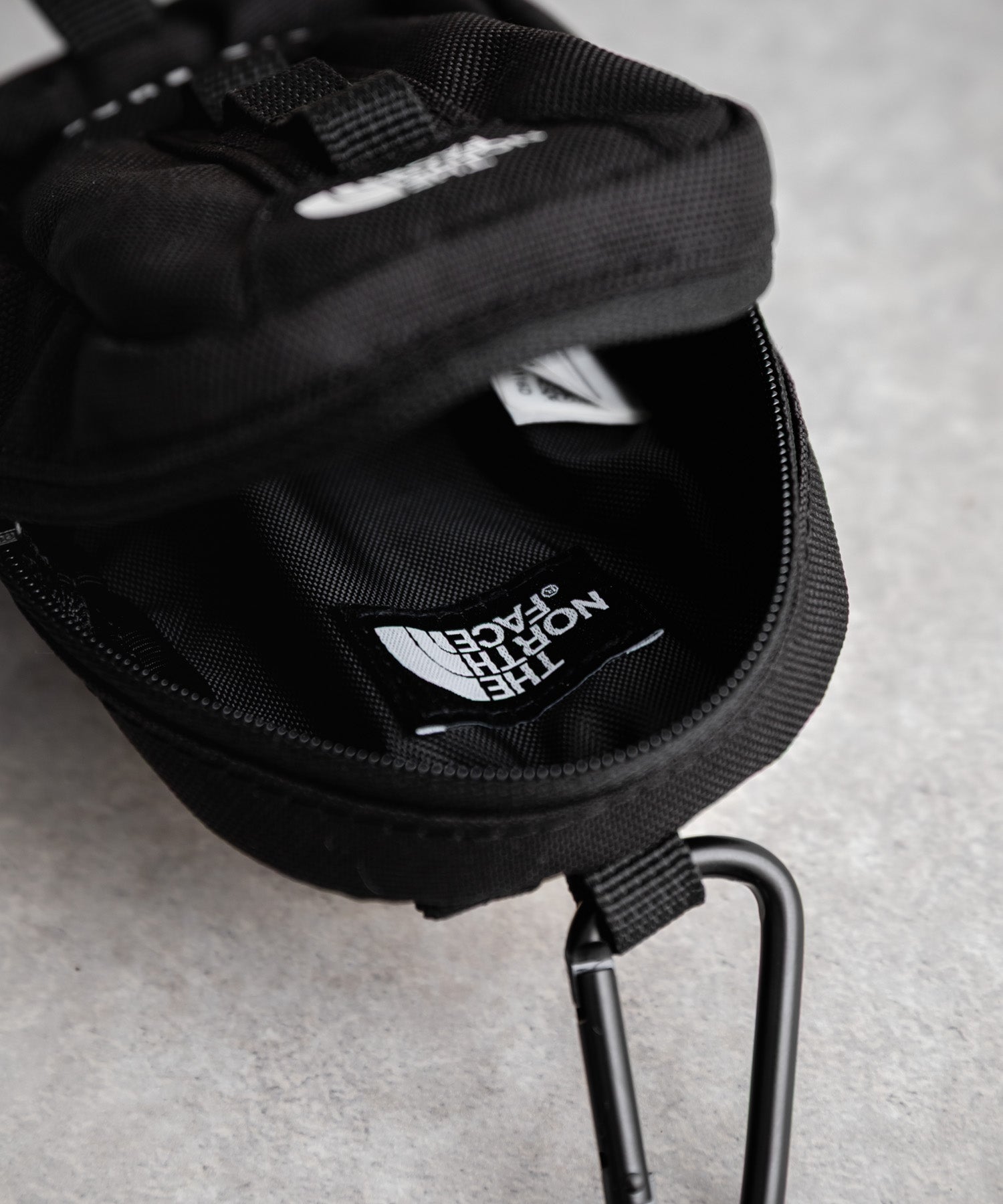 THE NORTH FACE ザ・ノースフェイス MINI BIG SHOT POUCH カラビナ付き