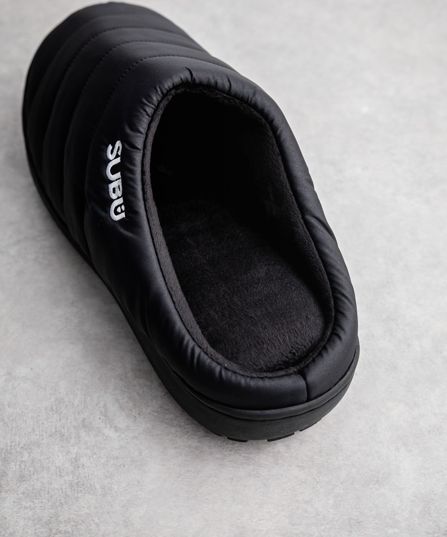 【SUBU/スブ】 サンダル F-line/ワンポイントロゴ刺繍モックシューズスリッポンスリッパ 15384