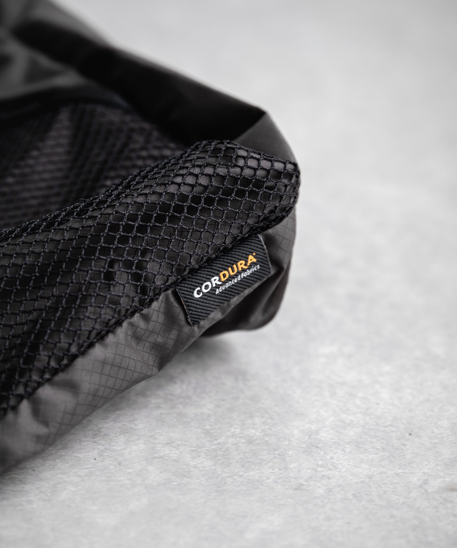THE NORTH FACE ザ・ノースフェイス ULTRA-Z SHOULDER BAG M コーデュラナイロンショルダーバッグ/トートバッグ 16613