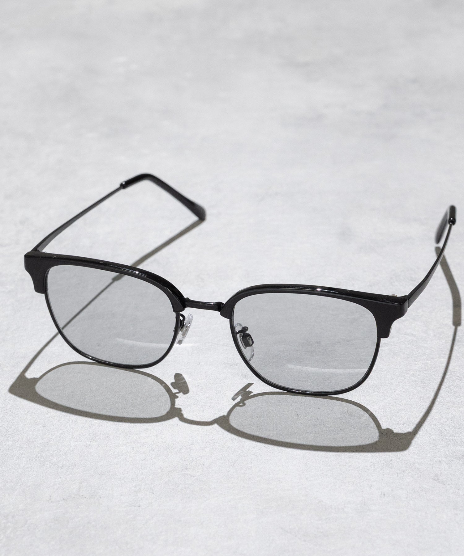 サーモントブローウェリントン型カラーレンズメタルフレームUVカット