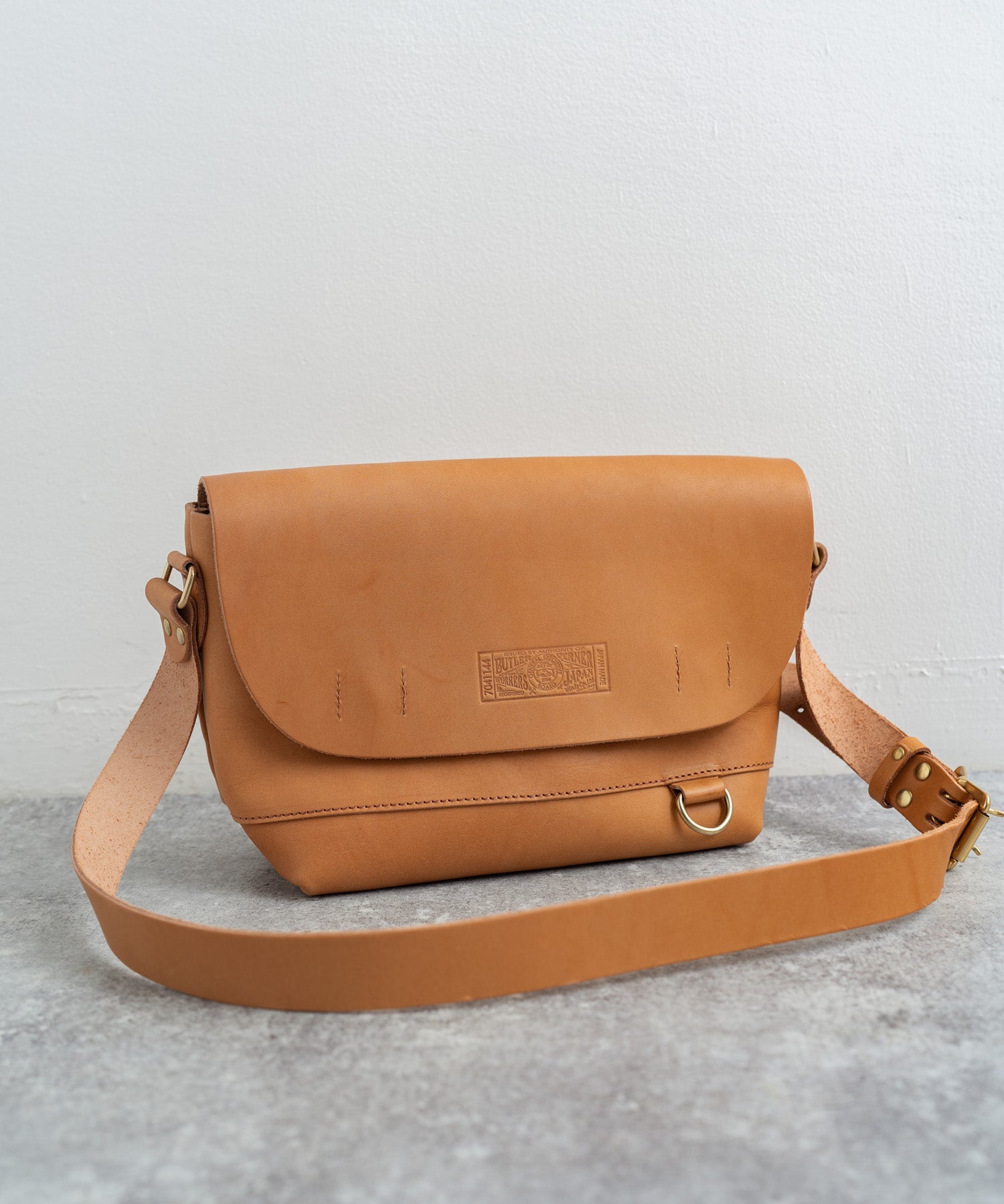 Butler Verner Sails バトラーバーナーセイルズ 日本製 国産本ヌメ革ショルダーバッグ JA-0918-3 1900