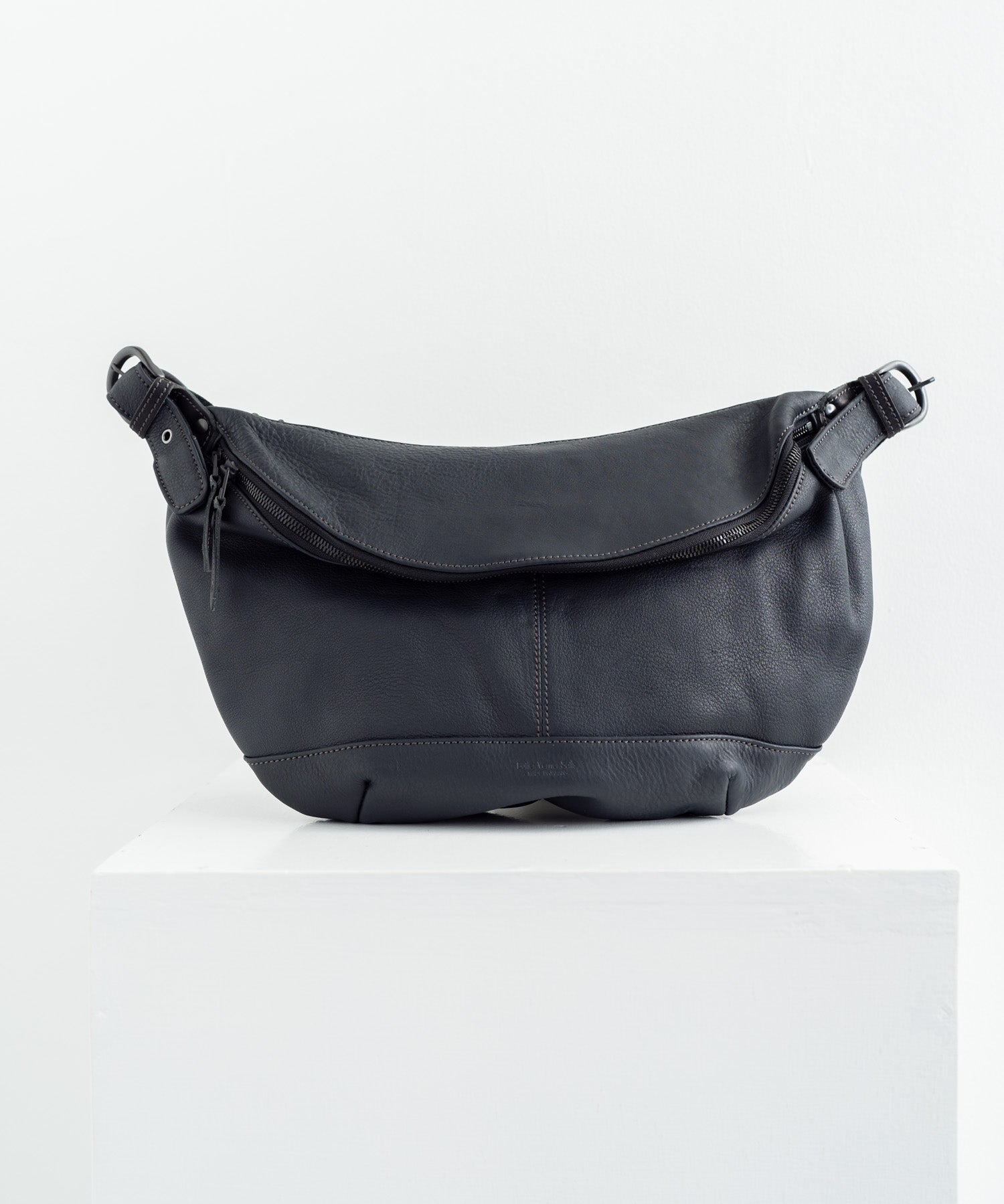 Butler Verner Sails バトラーバーナーセイルズ 日本製 国産 ヌメ革シュリンクワンショルダー JA-2045 7204