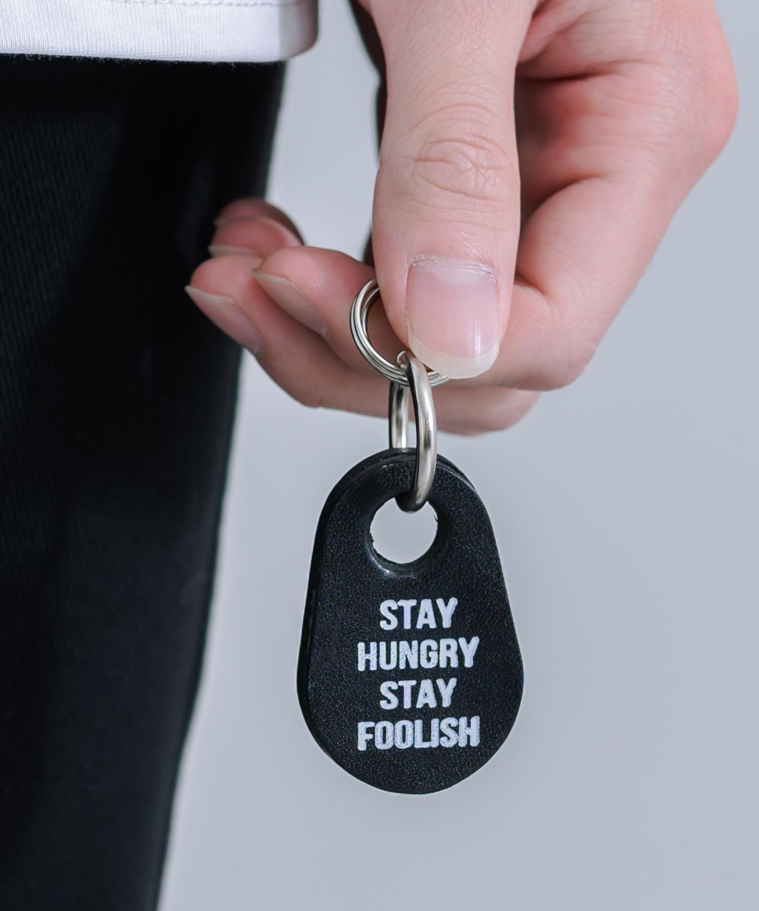 Butler Verner Sails 日本製 COWタグ レザーキーチャーム 12765