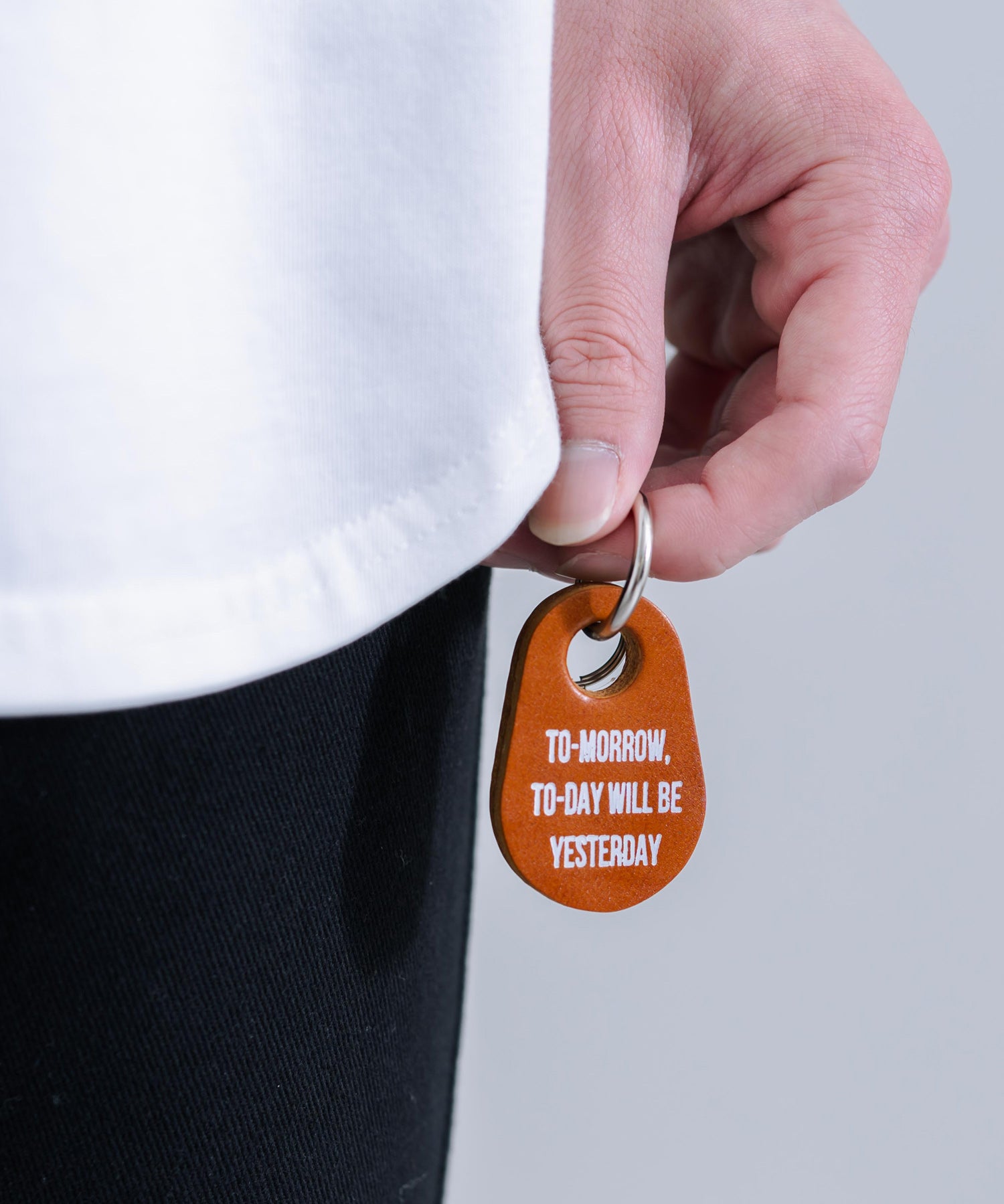 Butler Verner Sails 日本製 COWタグ レザーキーチャーム 12765