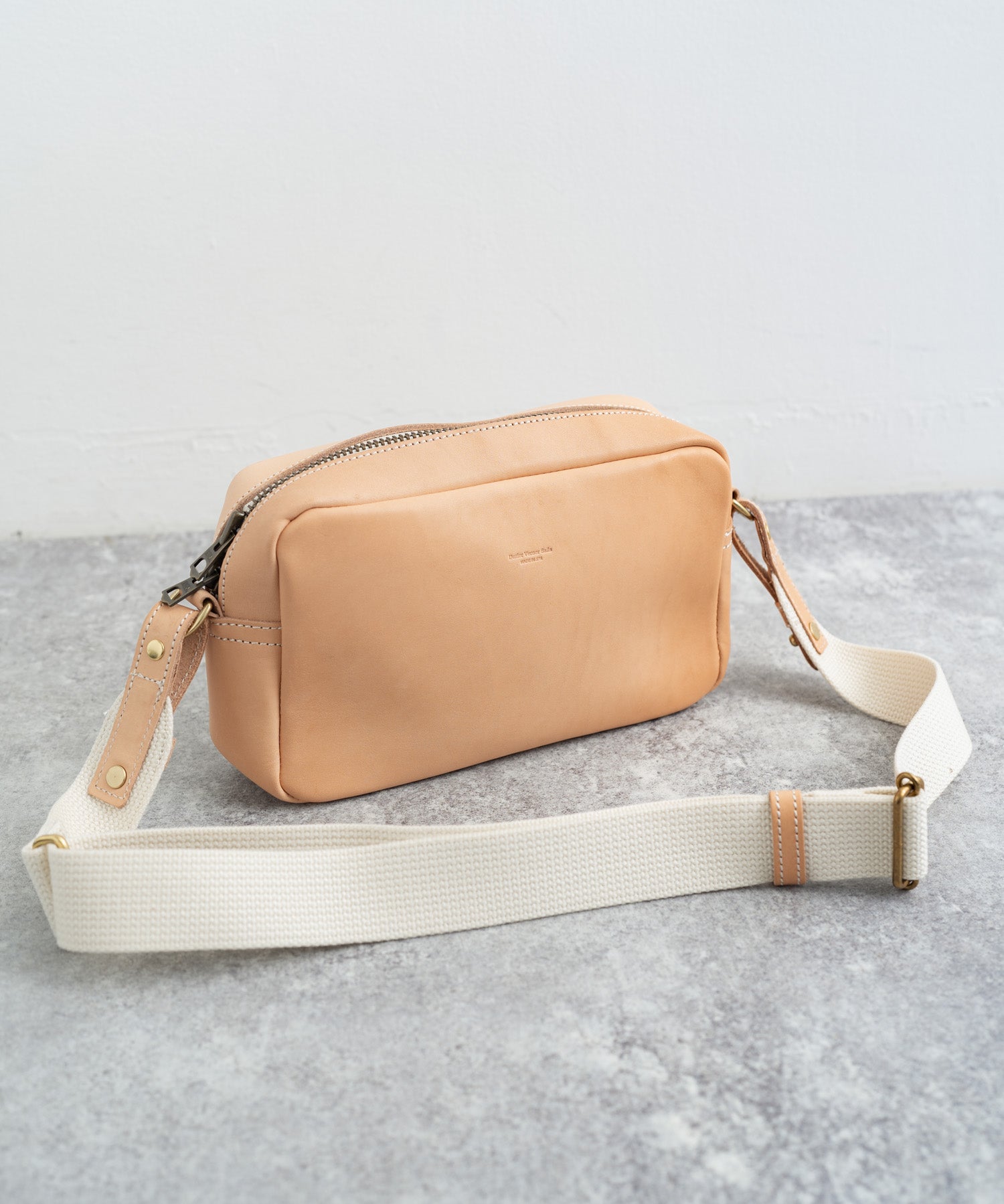 Butler Verner Sails バトラーバーナーセイルズ 日本製 国産牛革スクエアショルダーバッグ JA-1712-2 4065