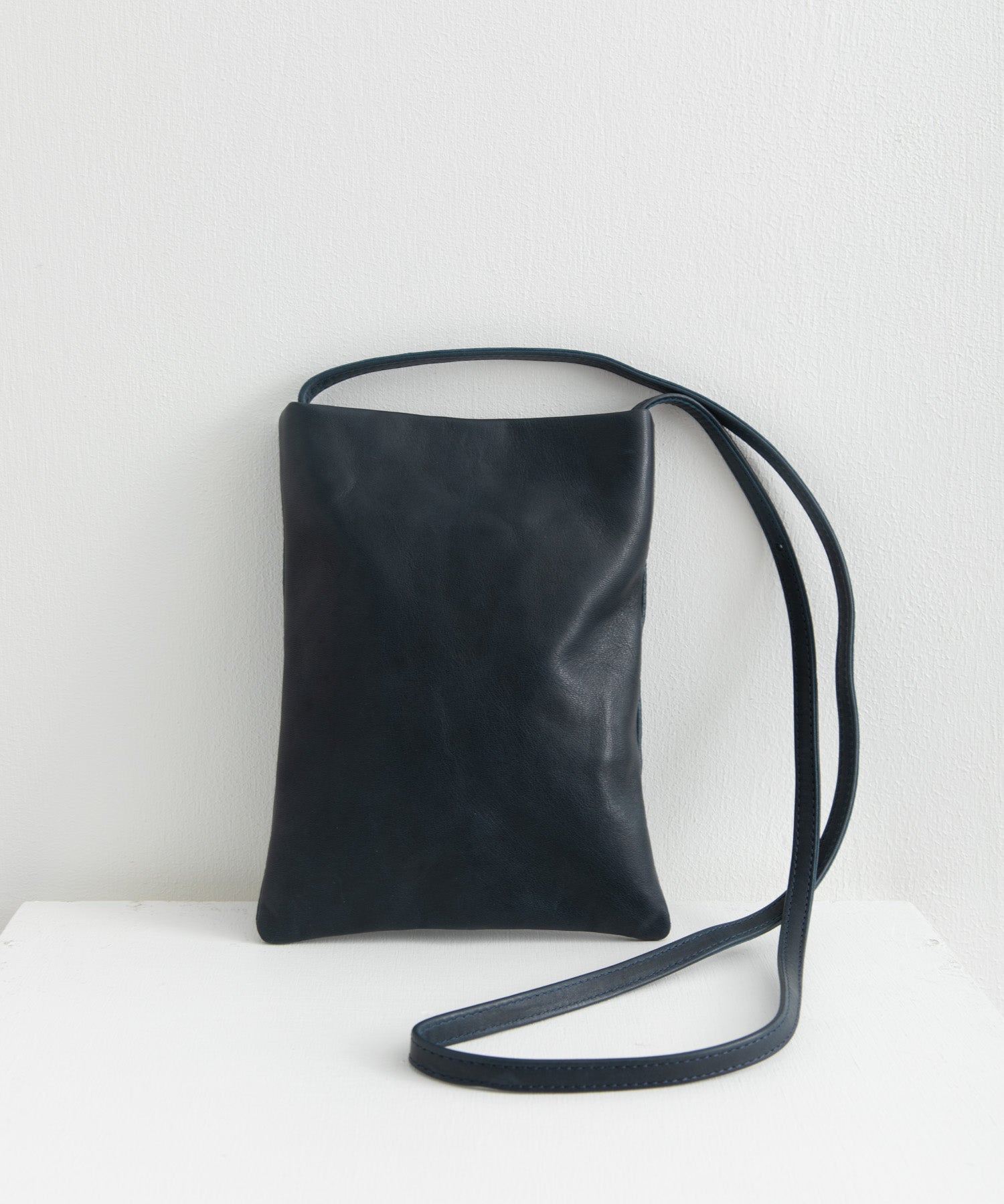 Butler Verner Sails バトラーバーナーセイルズ 日本製 国産 隠しマグネット馬革シンプルショルダー JA-2522 9968