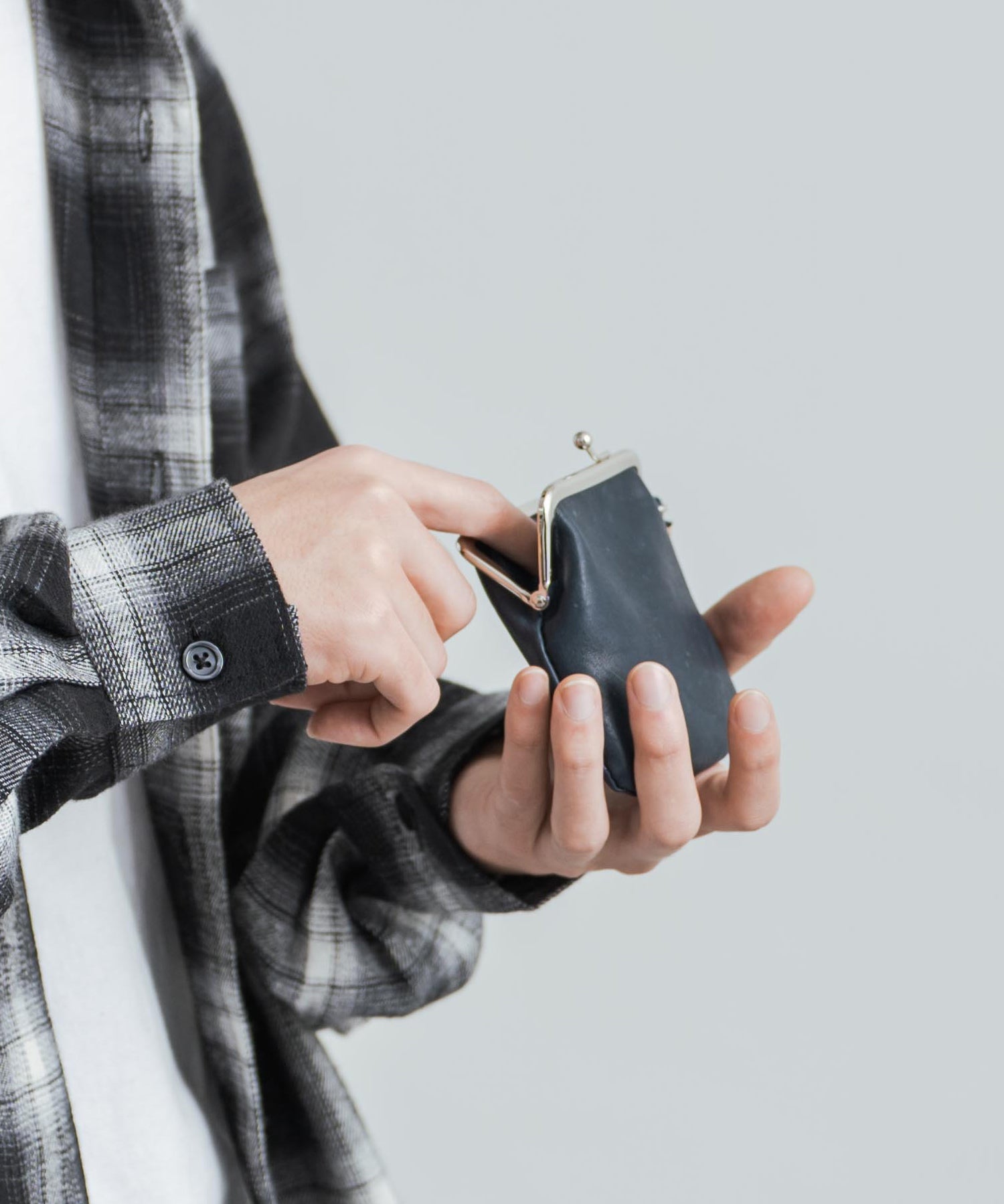 Butler Verner Sails バトラーバーナーセイルズ 日本製 国産ホースレザーがま口ミニウォレット JW-2715 12335