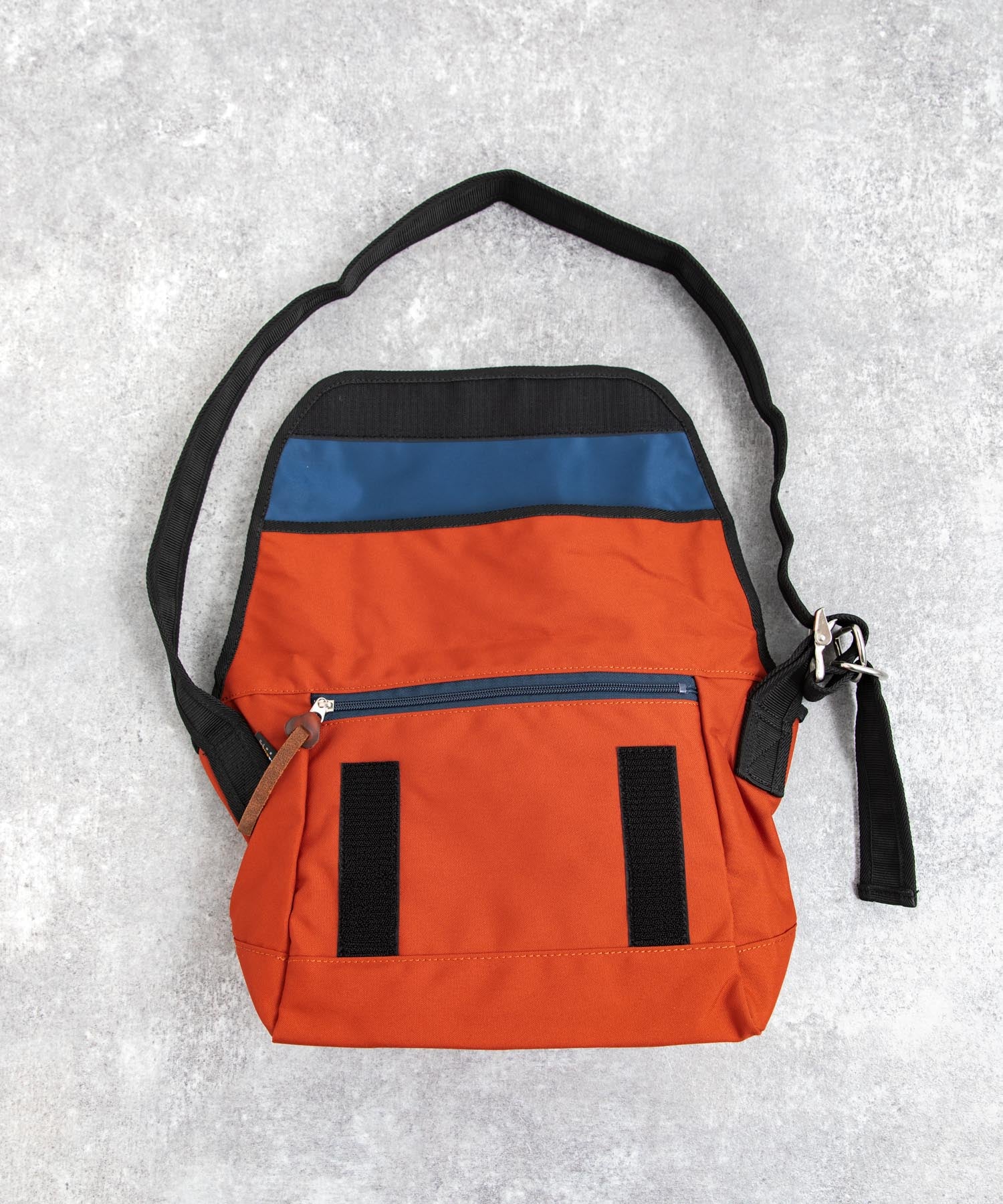 Butler Verner Sails バトラーバーナーセイルズ 日本製 国産 コーデュラウォータープルーフメッセンジャー JA-1605-2 8780