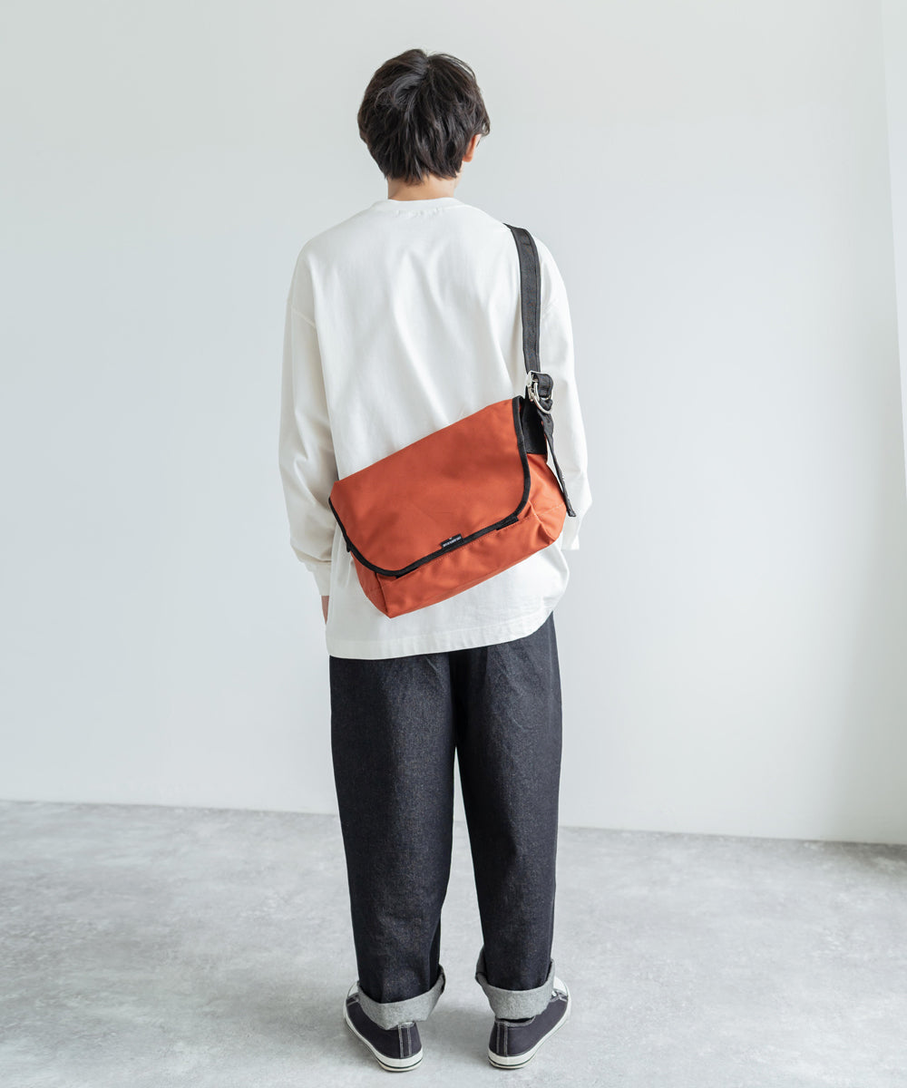 Butler Verner Sails バトラーバーナーセイルズ 日本製 国産 コーデュラウォータープルーフメッセンジャー JA-1605-2 8780