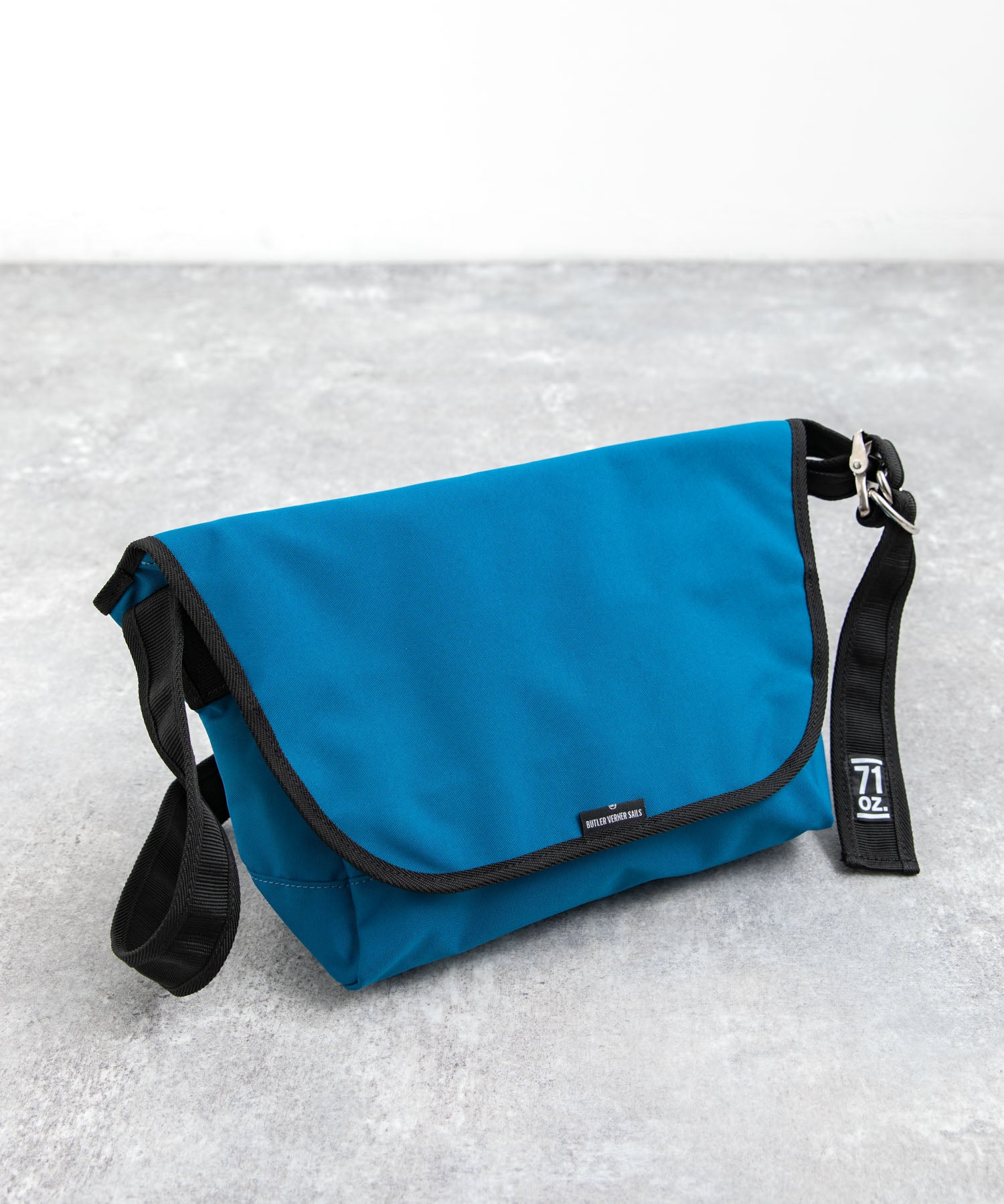 Butler Verner Sails バトラーバーナーセイルズ 日本製 国産 コーデュラウォータープルーフメッセンジャー JA-1605-2 8780