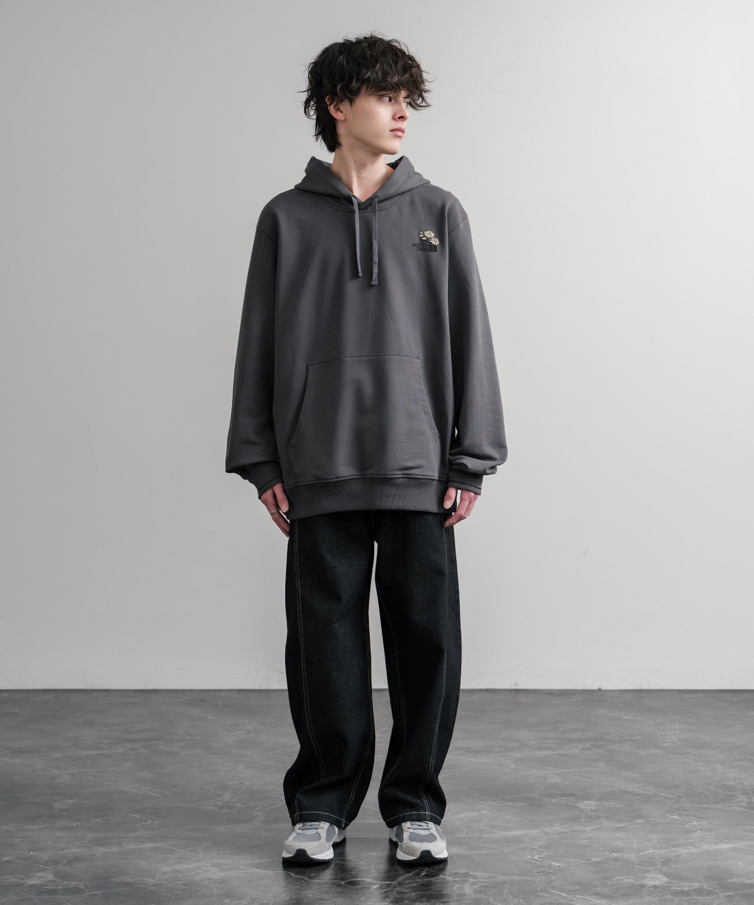 THE NORTH FACE ザ・ノースフェイス FLOWER DOME RELAXED HD SWEATSHIRT GPT ワンポイントフワラー刺繍裏毛パーカー 15488