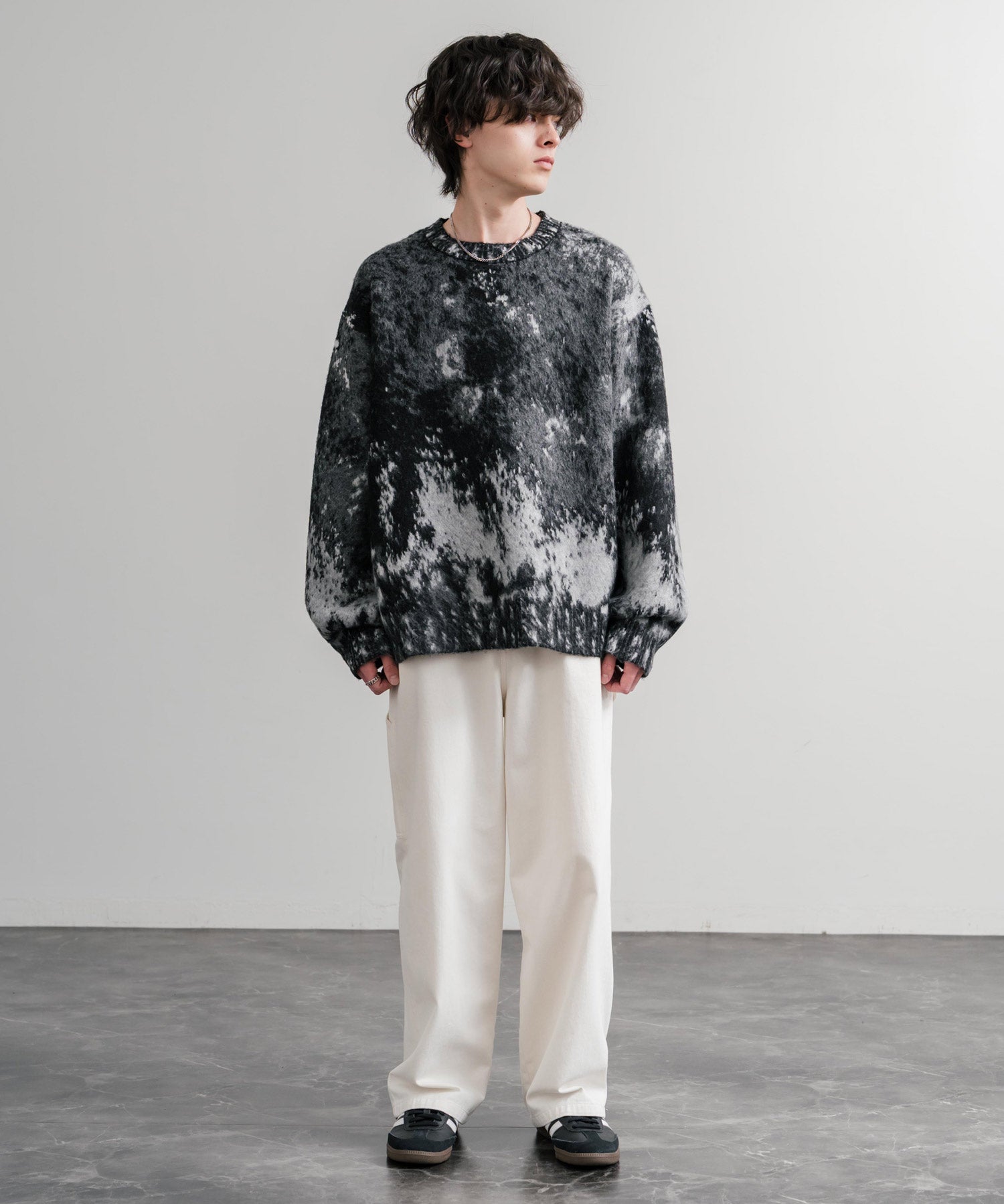 オーバーサイズ5Gジャガード編みアブストラクト柄クルーネックニットセーター 15193