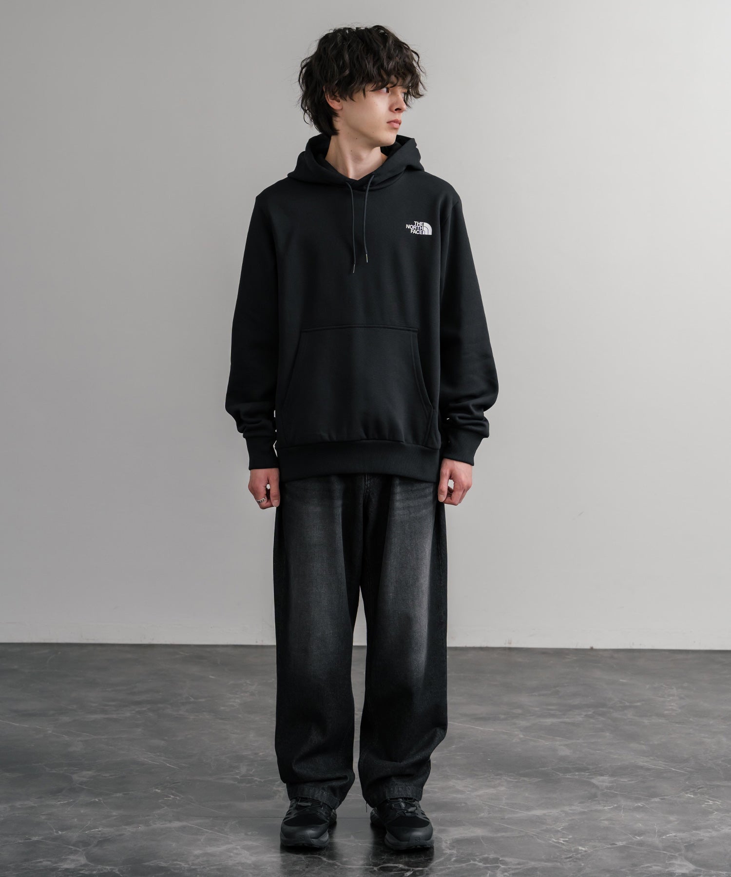 THE NORTH FACE ザ・ノースフェイス SIMPLE DOME HOODIE オーバーサイズ裏起毛シンプルワンポイントロゴプルオーバーパーカー 15215