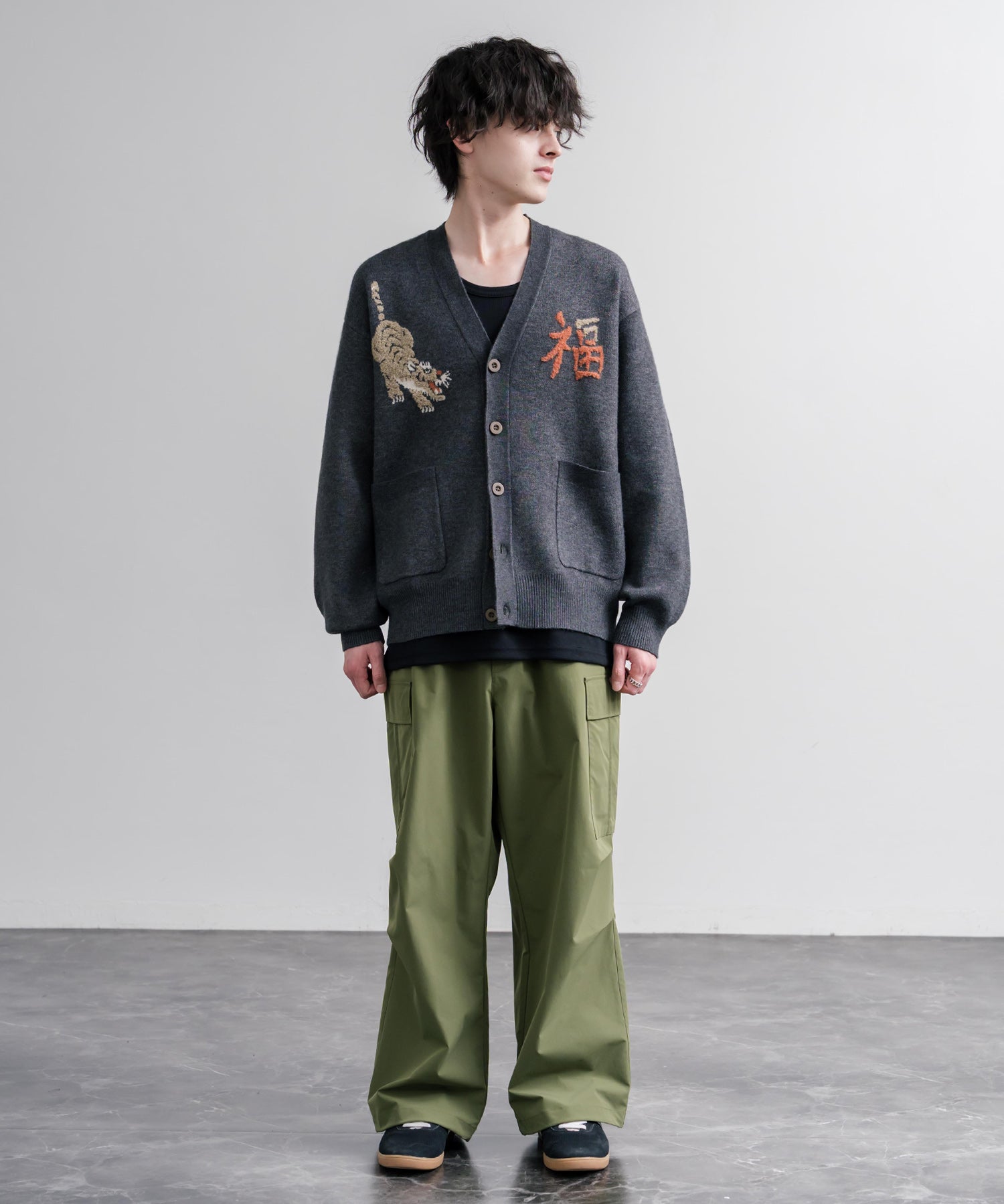 KRIFF MAYER クリフメイヤー オーバーサイズ龍虎刺繍もちのびV長袖ネックニットカーディガン 2623100 16539