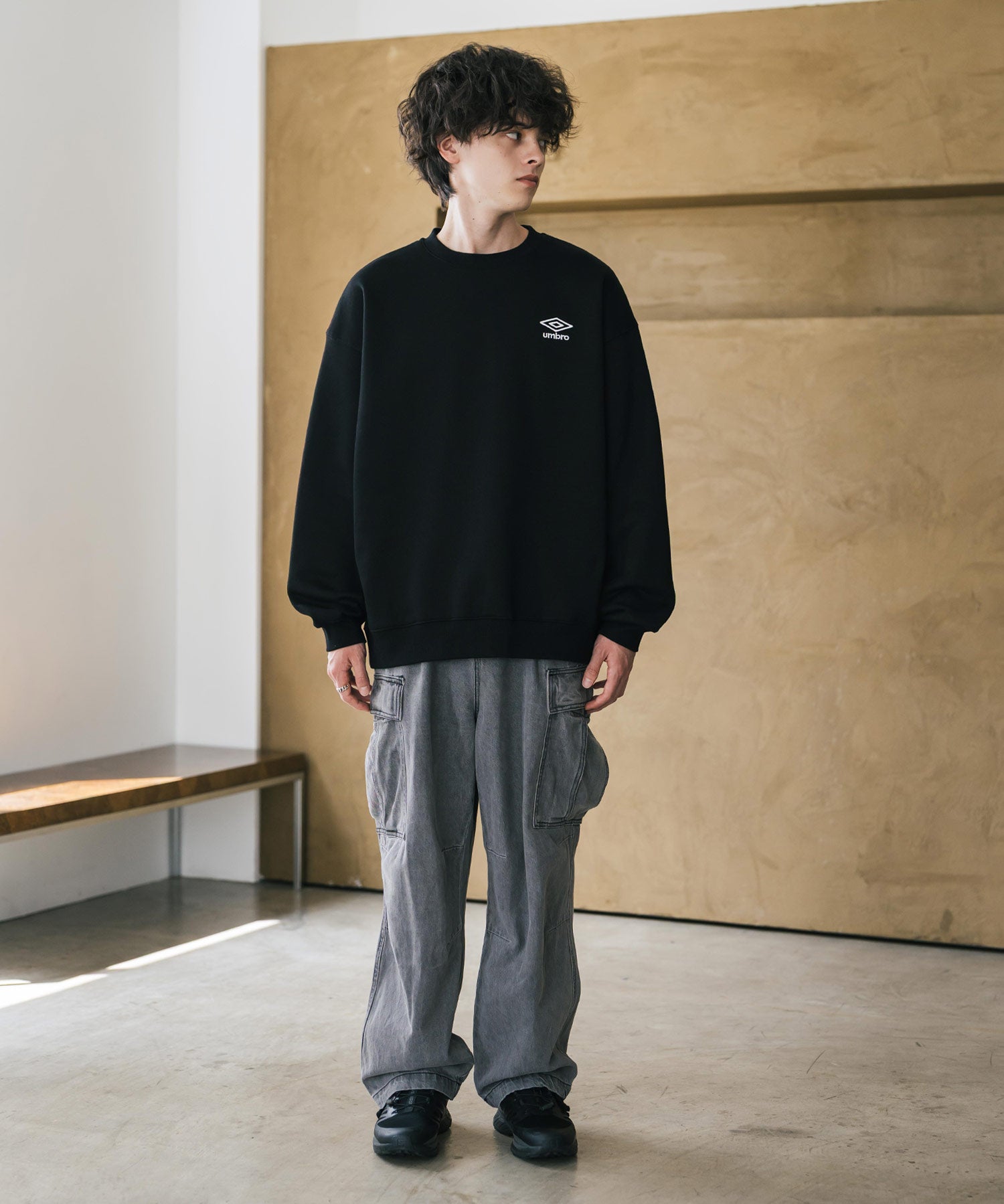 UMBRO アンブロ 別注コラボ オーバーサイズ裏起毛ワンポイントロゴ刺繍クルーネック長袖スウェット 16031