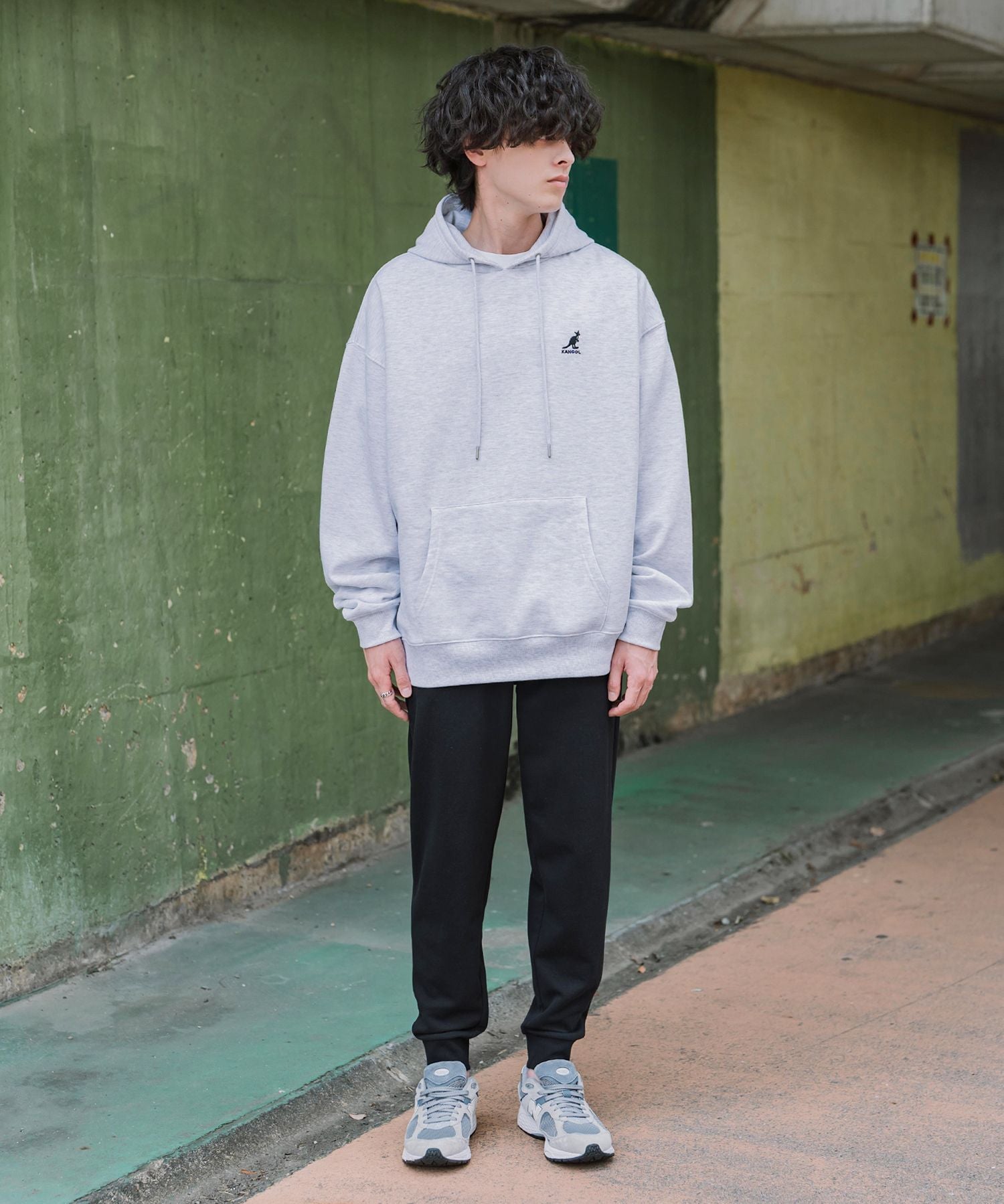 KANGOL カンゴール 別注コラボ 無地＆サイドライン ワンポイントロゴ刺繍ポンチスウェットスリムイージージョガーパンツ 16001