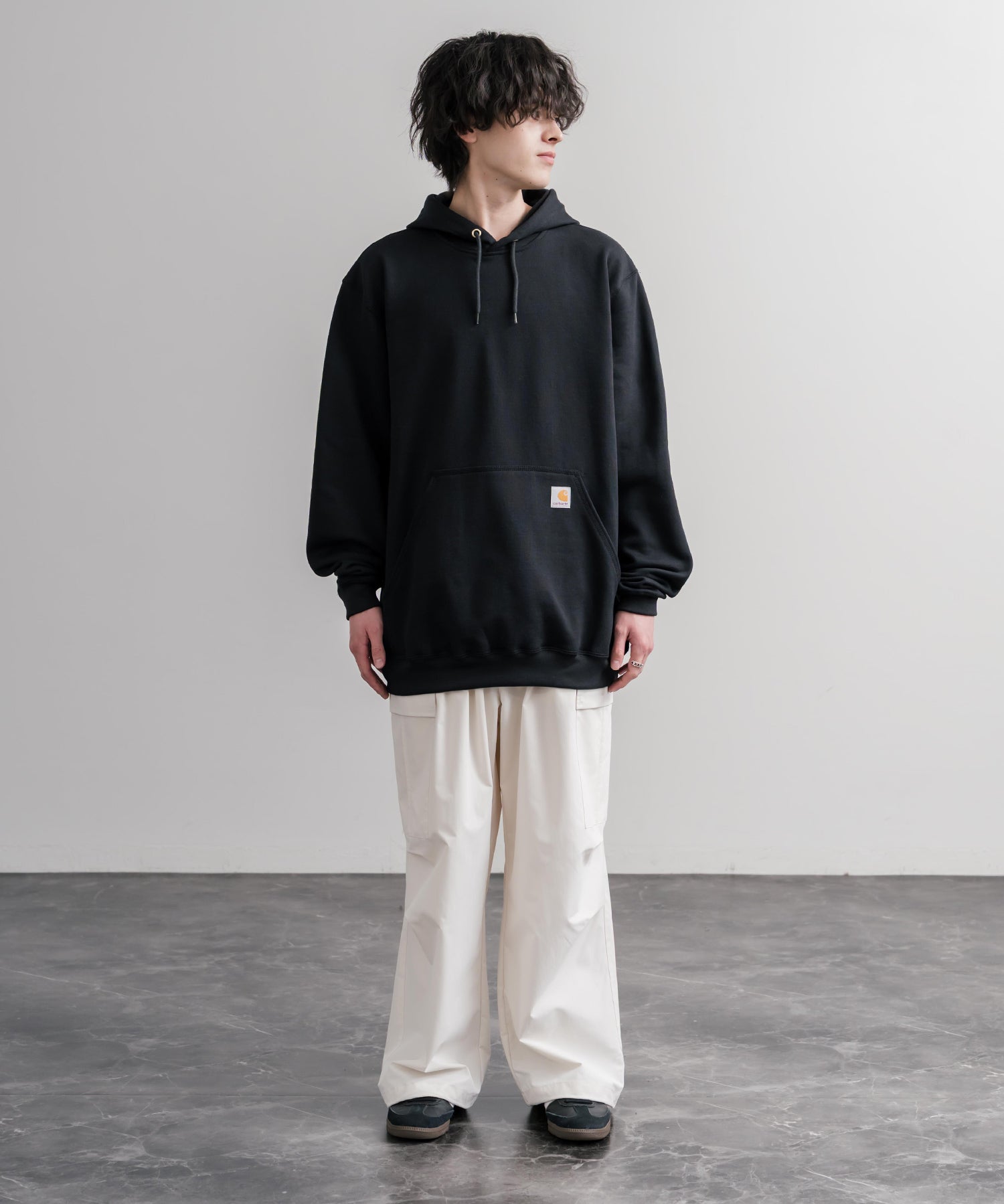 Carhartt カーハート MIDWEIGHT HOODED SWEAT/オーバーサイズ裏起毛ワンポイントロゴ長袖プルオーバーパーカー 16473