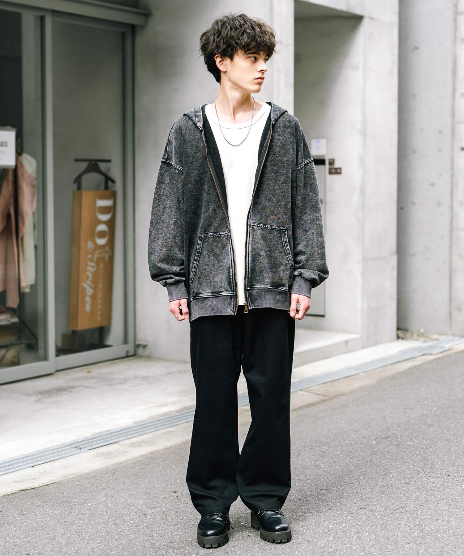 ルーズシルエットワイドデニムパンツ