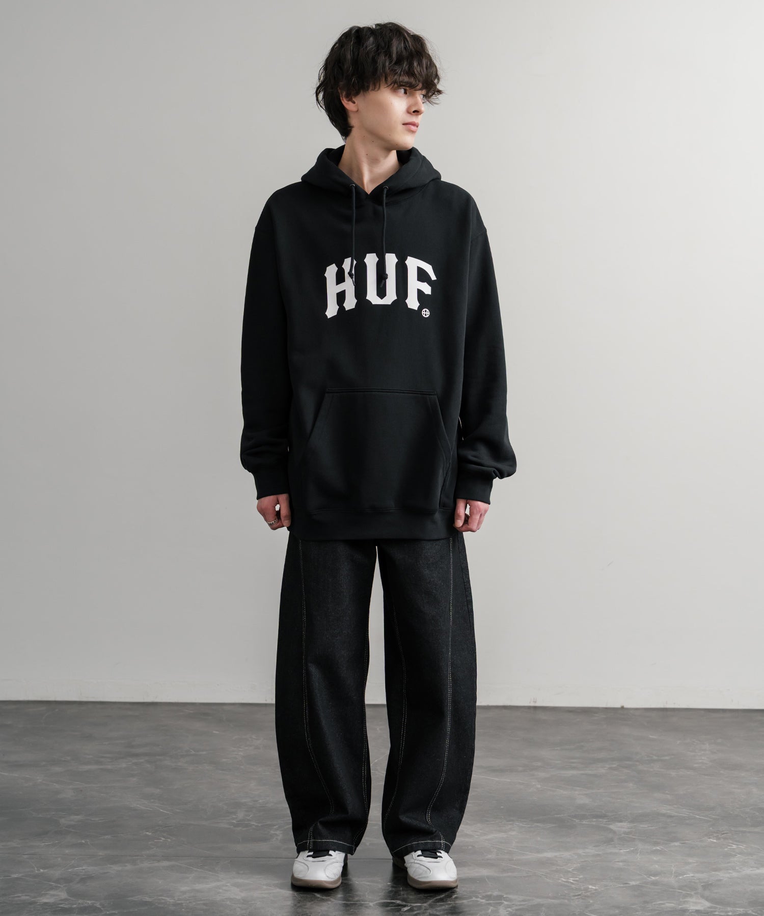 HUF ハフ ARCH P/O HOODIE オーバーサイズアーチロゴプリント裏起毛プルオーバーパーカー 15020