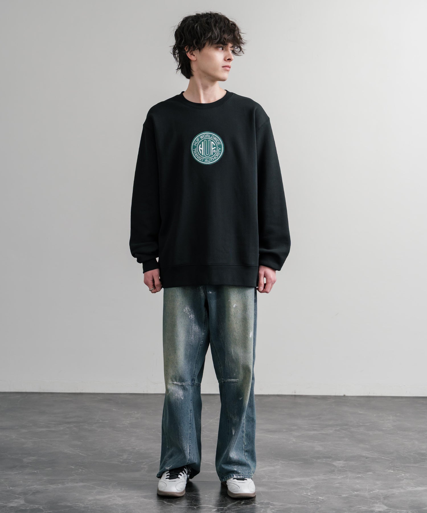 HUF ハフ TRANSIT AUTHORITY CREWNECK オーバーサイズ裏起毛トレーナースウェット	15019